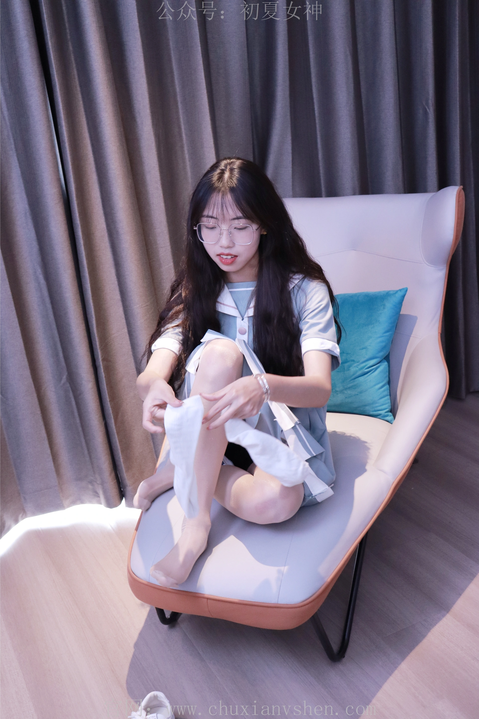 初夏女神 NO.019 雪糕~浅蓝色JK裙搭配小白鞋[135P-1V-4.3G]