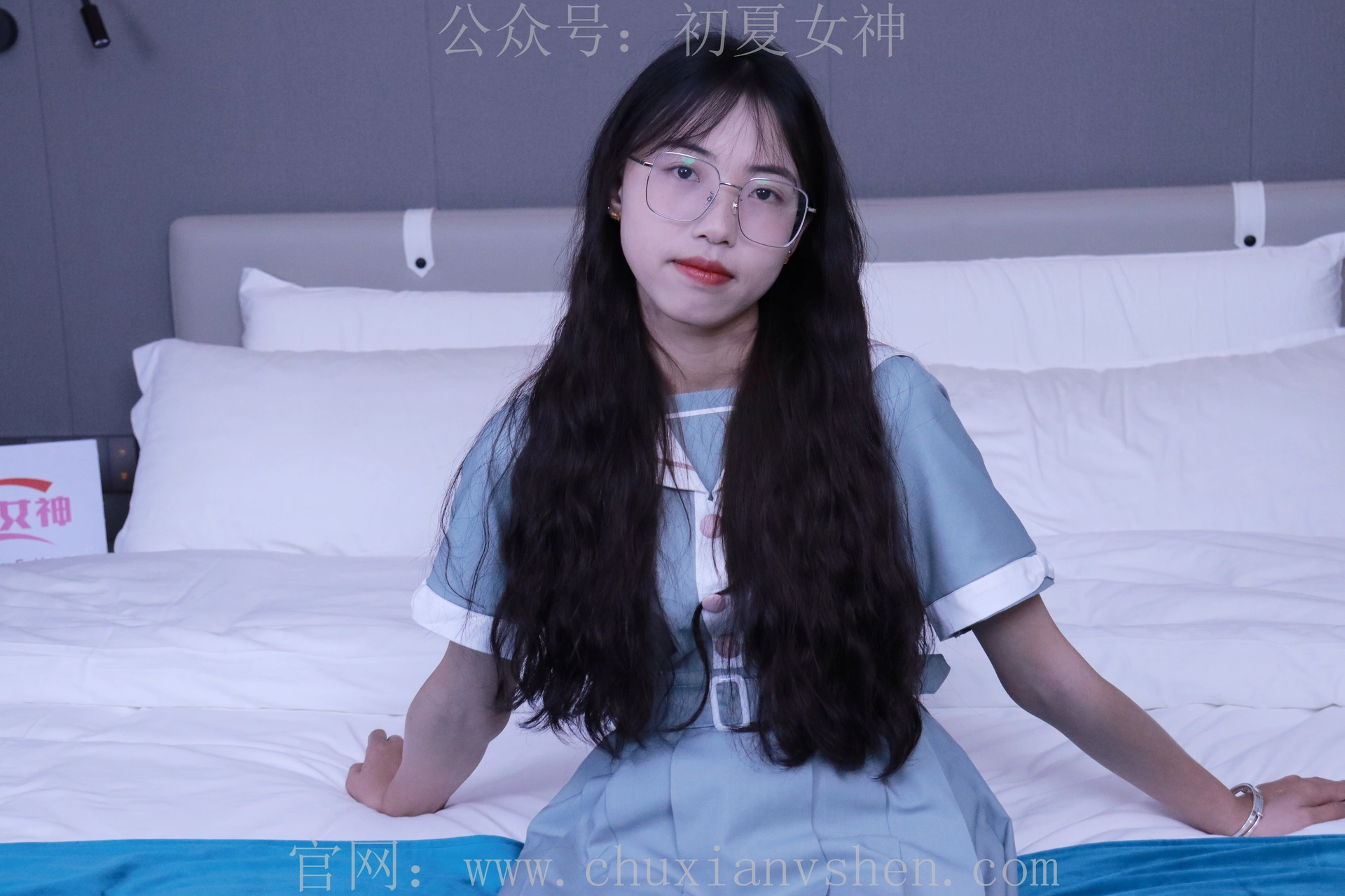 初夏女神 NO.019 雪糕~浅蓝色JK裙搭配小白鞋[135P-1V-4.3G]