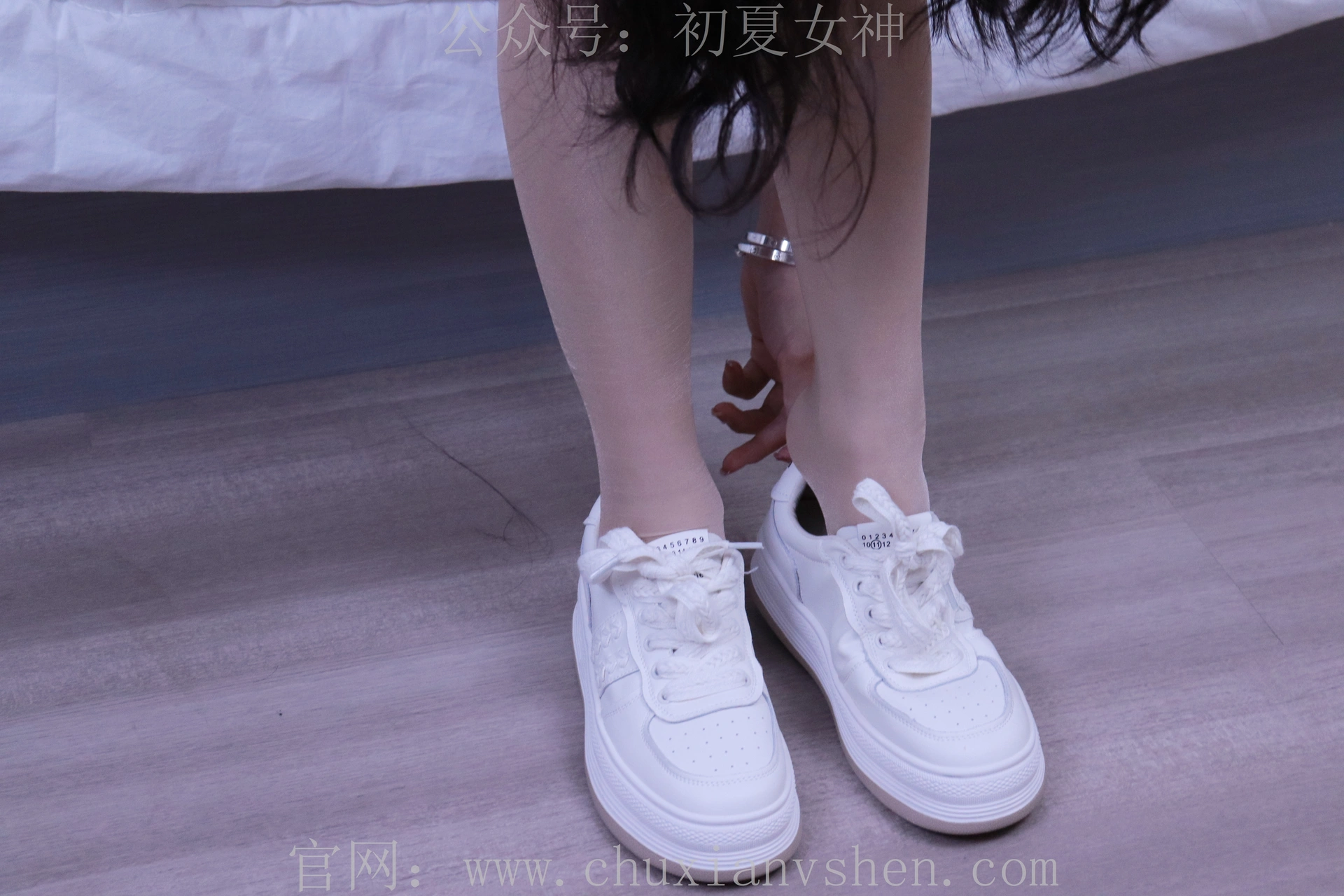 初夏女神 NO.019 雪糕~浅蓝色JK裙搭配小白鞋[135P-1V-4.3G]