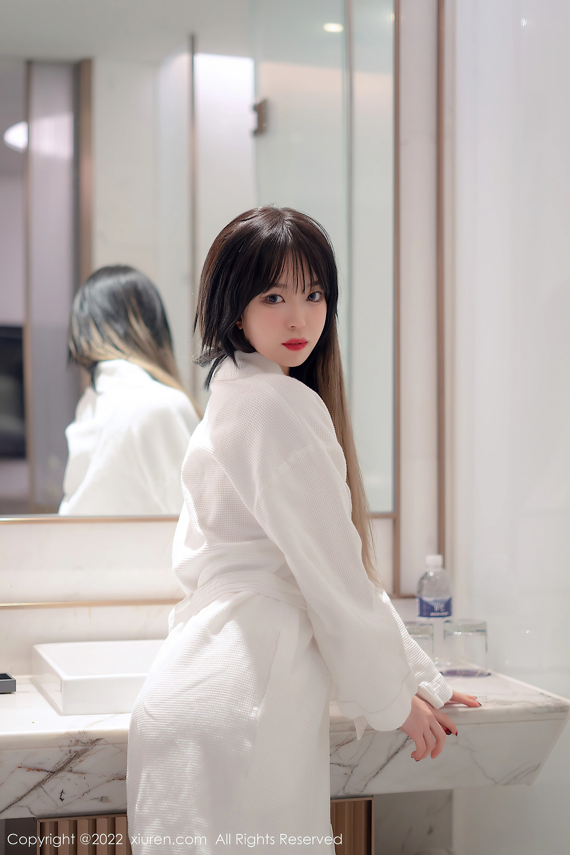XiuRen秀人网 2022.02.21 No.4611 奶瓶. 淑女美腿[56+1P 548MB]