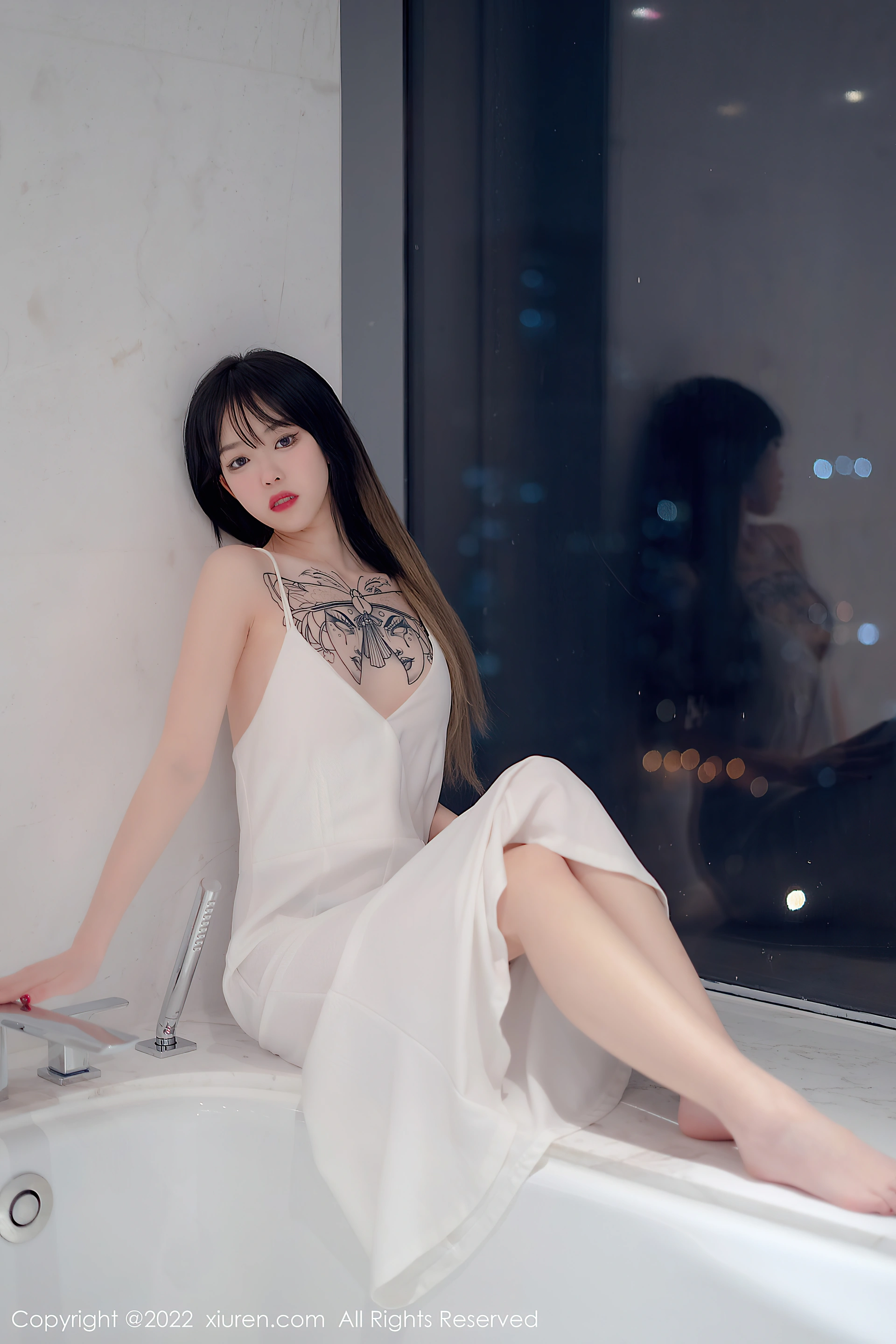 XiuRen秀人网 2022.02.21 No.4611 奶瓶. 淑女美腿[56+1P 548MB]