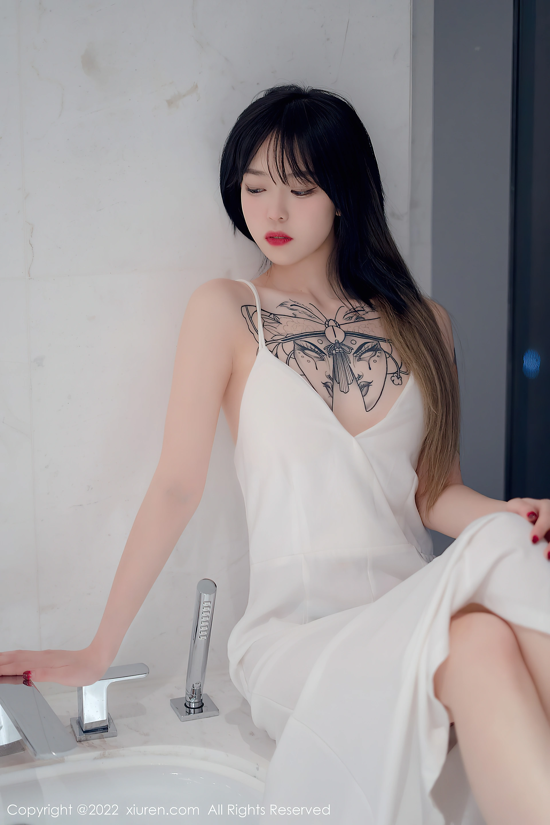 XiuRen秀人网 2022.02.21 No.4611 奶瓶. 淑女美腿[56+1P 548MB]