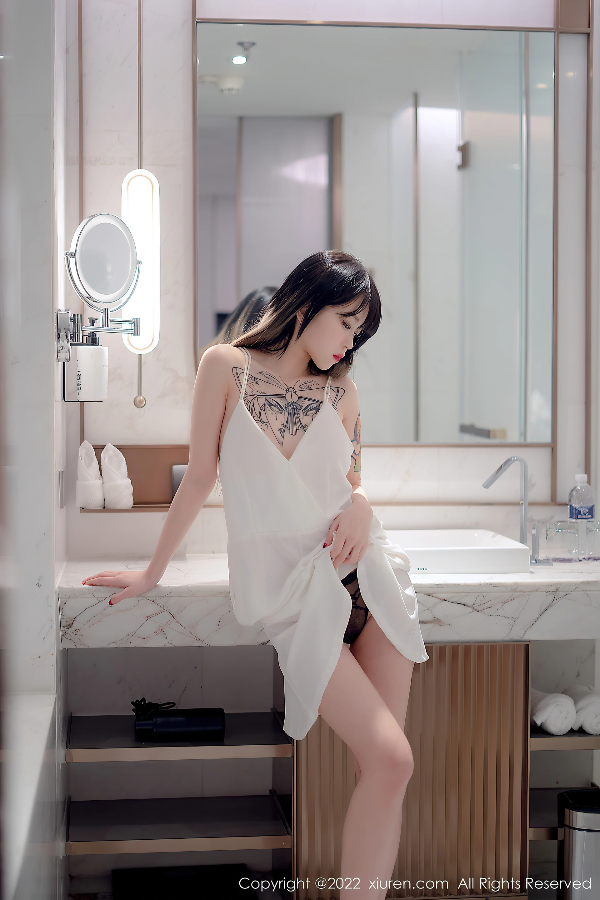 XiuRen秀人网 2022.02.21 No.4611 奶瓶. 淑女美腿[56+1P 548MB]
