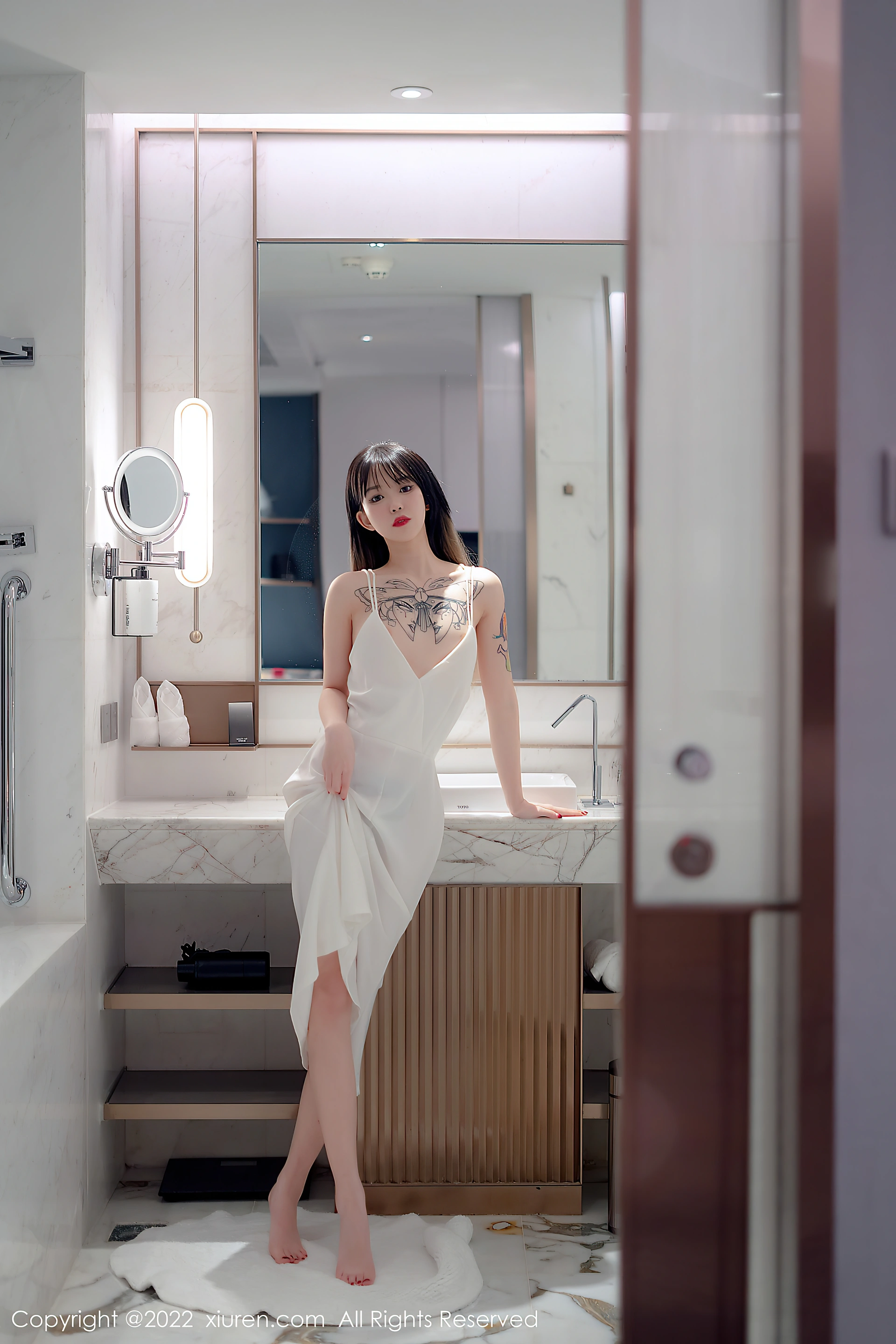 XiuRen秀人网 2022.02.21 No.4611 奶瓶. 淑女美腿[56+1P 548MB]