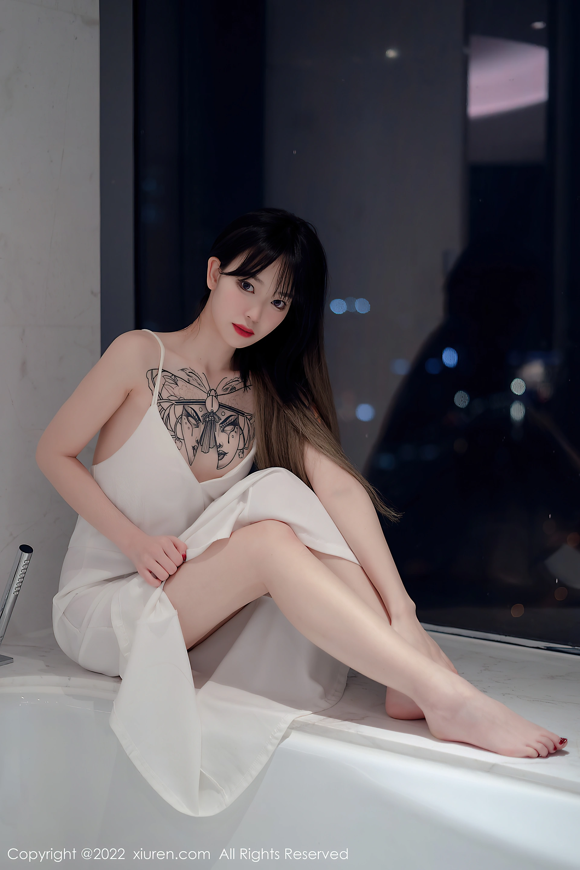 XiuRen秀人网 2022.02.21 No.4611 奶瓶. 淑女美腿[56+1P 548MB]