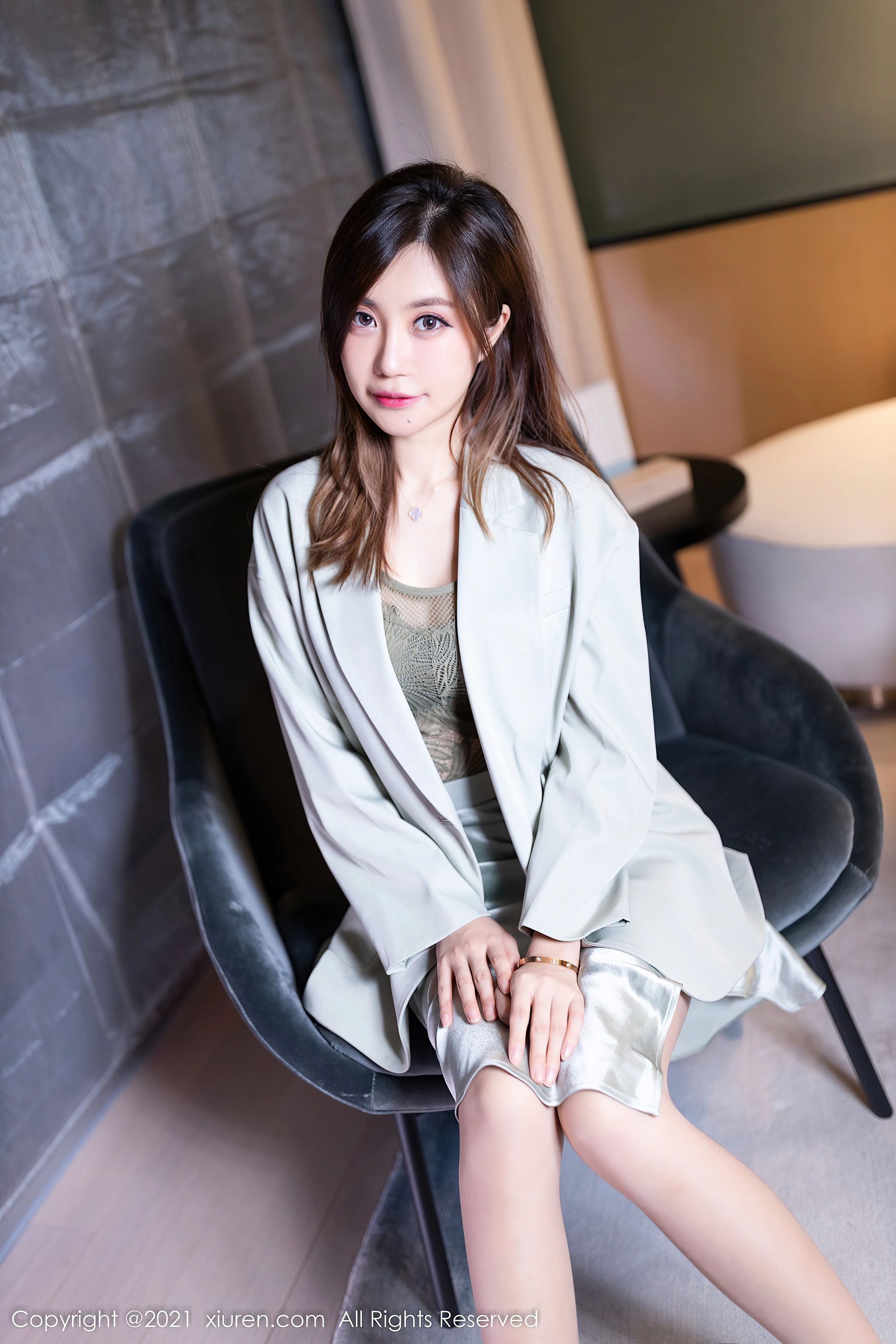 XiuRen秀人网 2021.12.17 No.4353 绮里嘉ula 美腿御姐[49+1P 450MB]