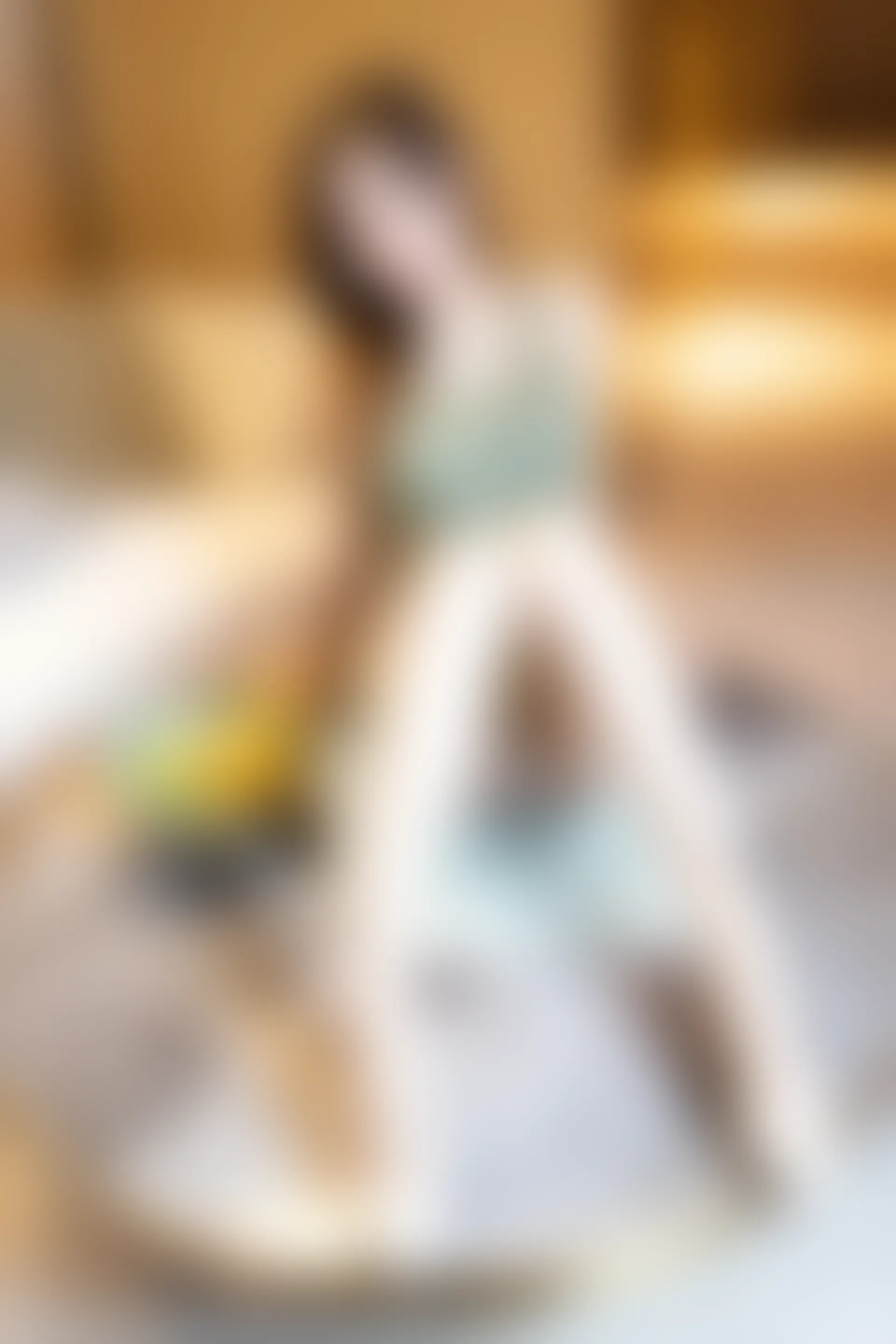 XiuRen秀人网 2021.12.17 No.4353 绮里嘉ula 美腿御姐[49+1P 450MB]