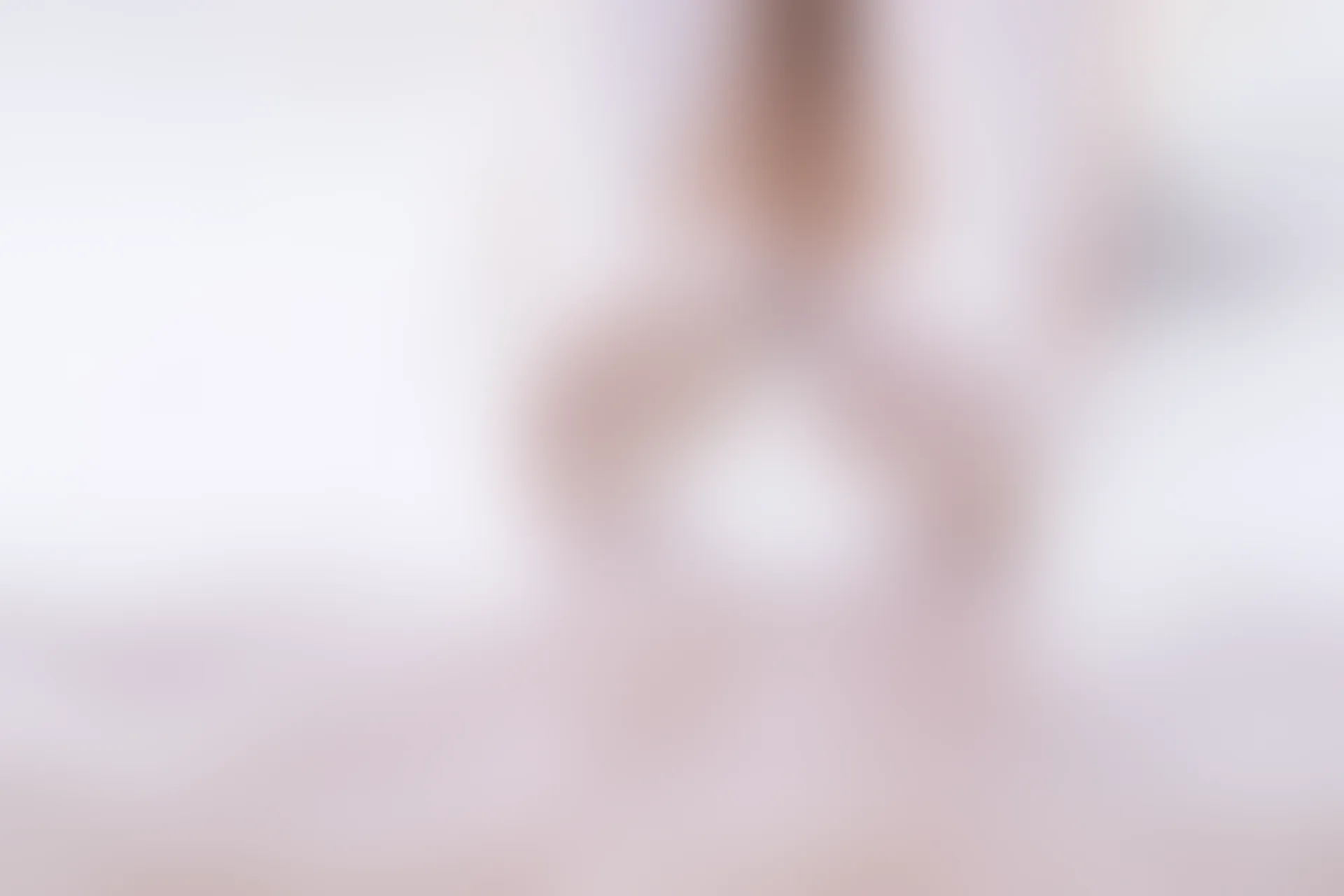C11.001 床上的白丝 [40P-262MB]