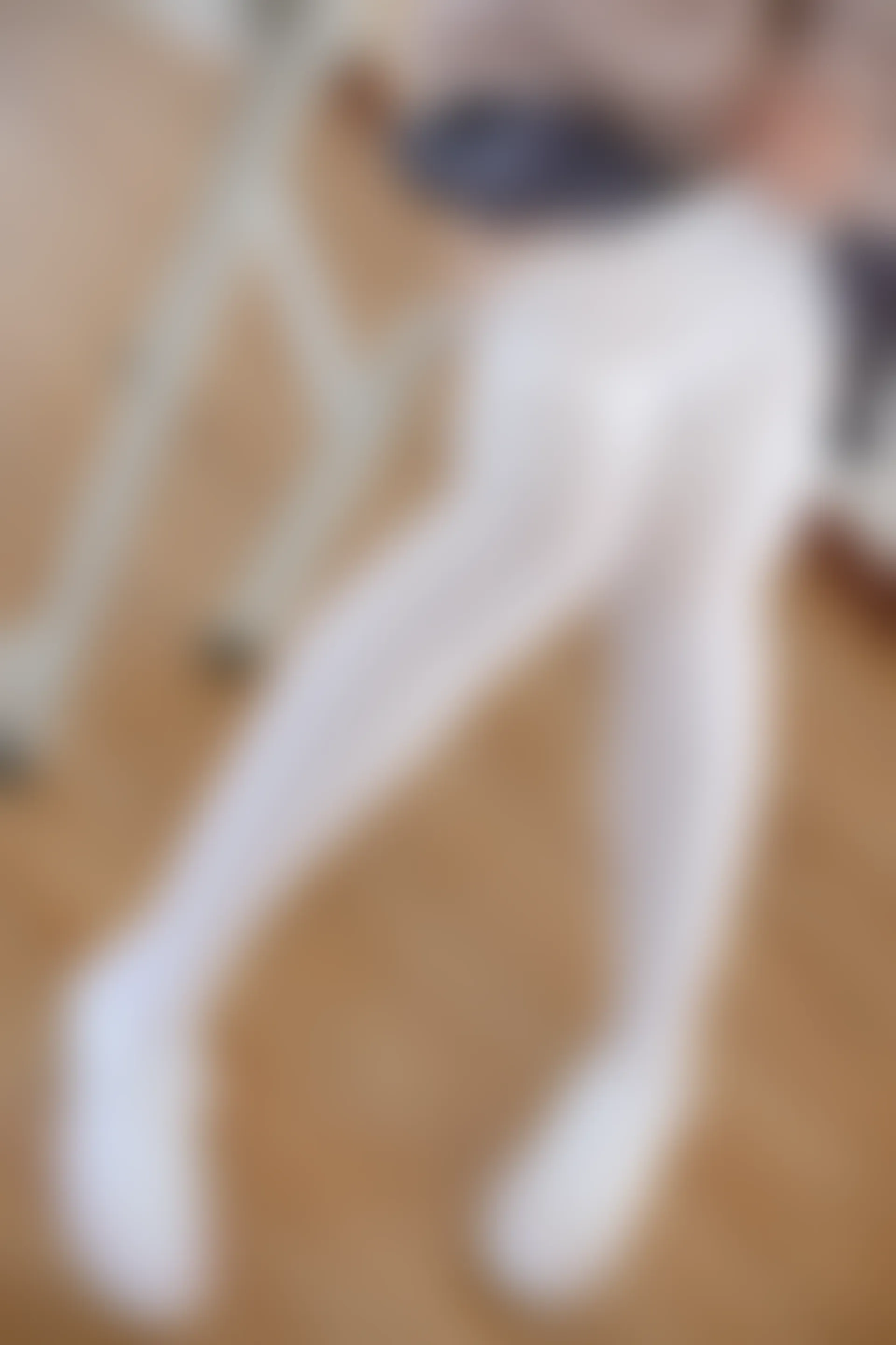 森萝财团 X-002 [105P1V-1.48G]美腿, 肉丝