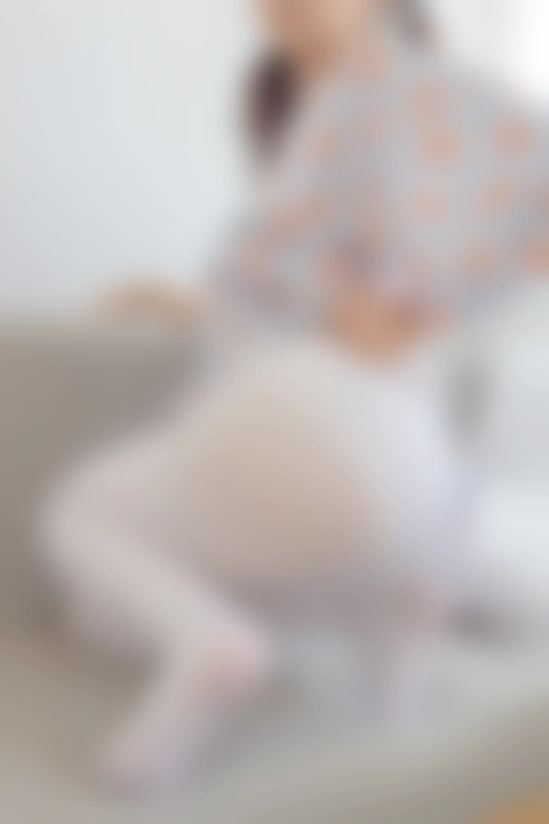 森萝财团 内部-006 沙发上的双马尾白丝睡衣美少女 [104P1V-3.39GB]