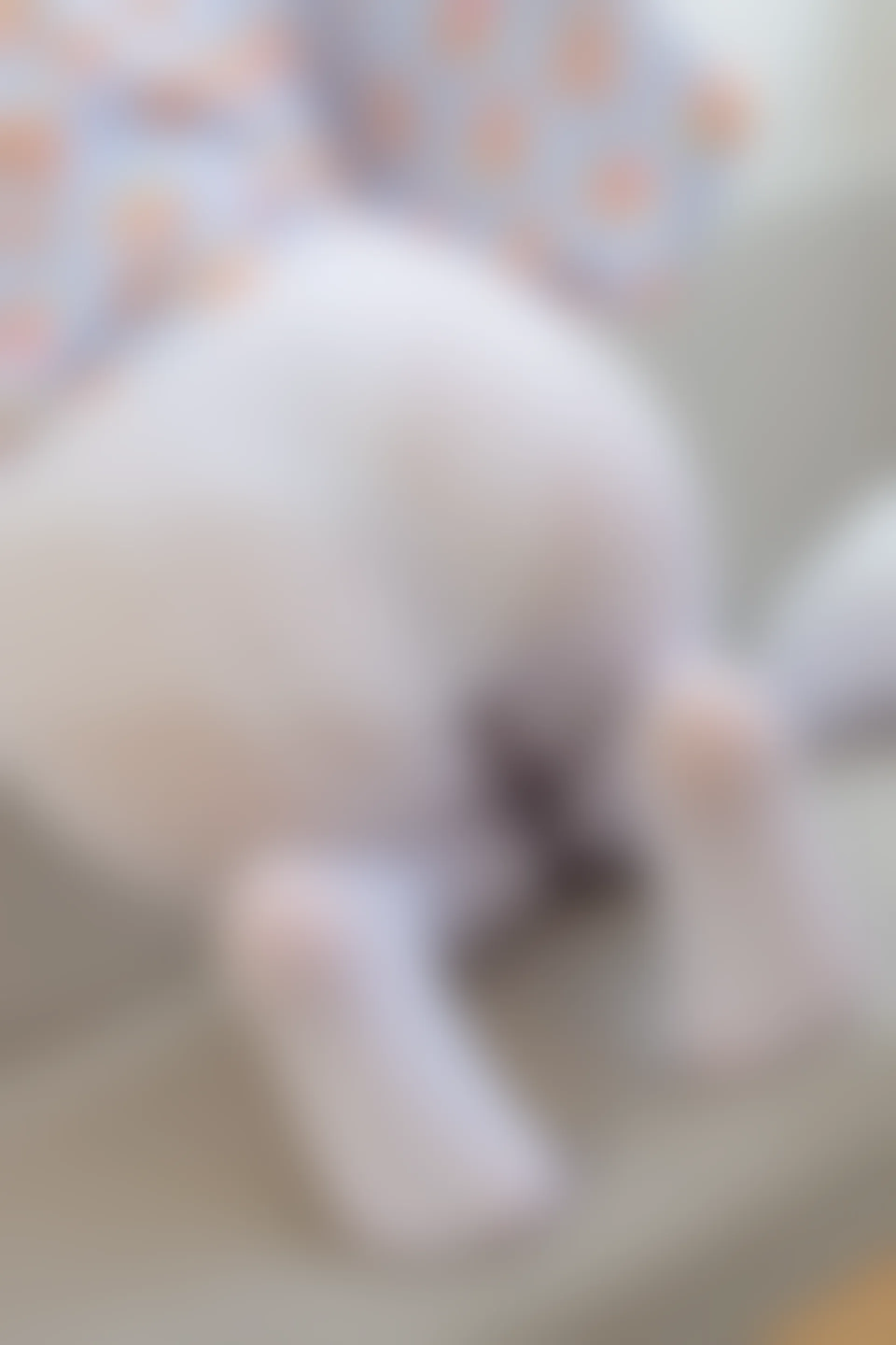 森萝财团 内部-006 沙发上的双马尾白丝睡衣美少女 [104P1V-3.39GB]