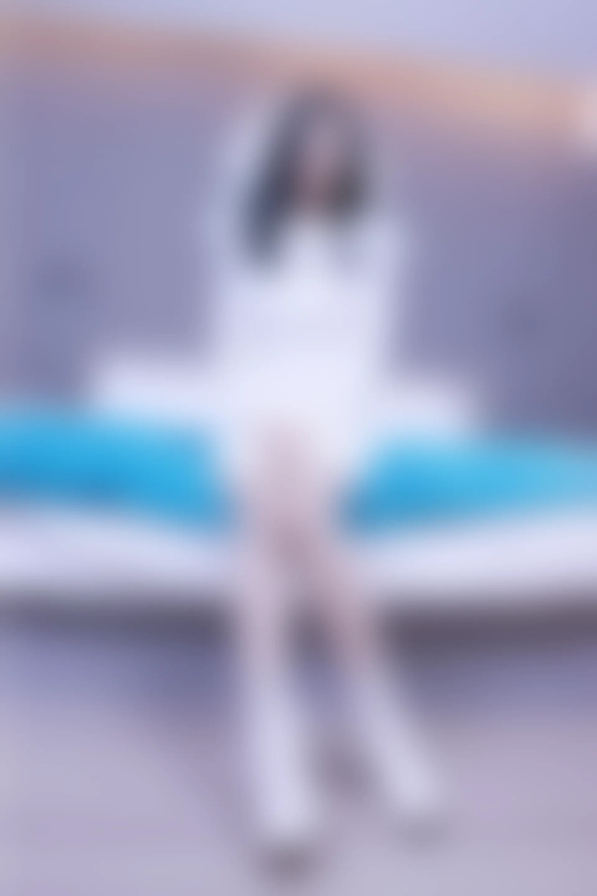 初夏女神 NO.010 依依 2022款白色毛领连衣裙搭白色短靴[147P+1V／5.55GB]