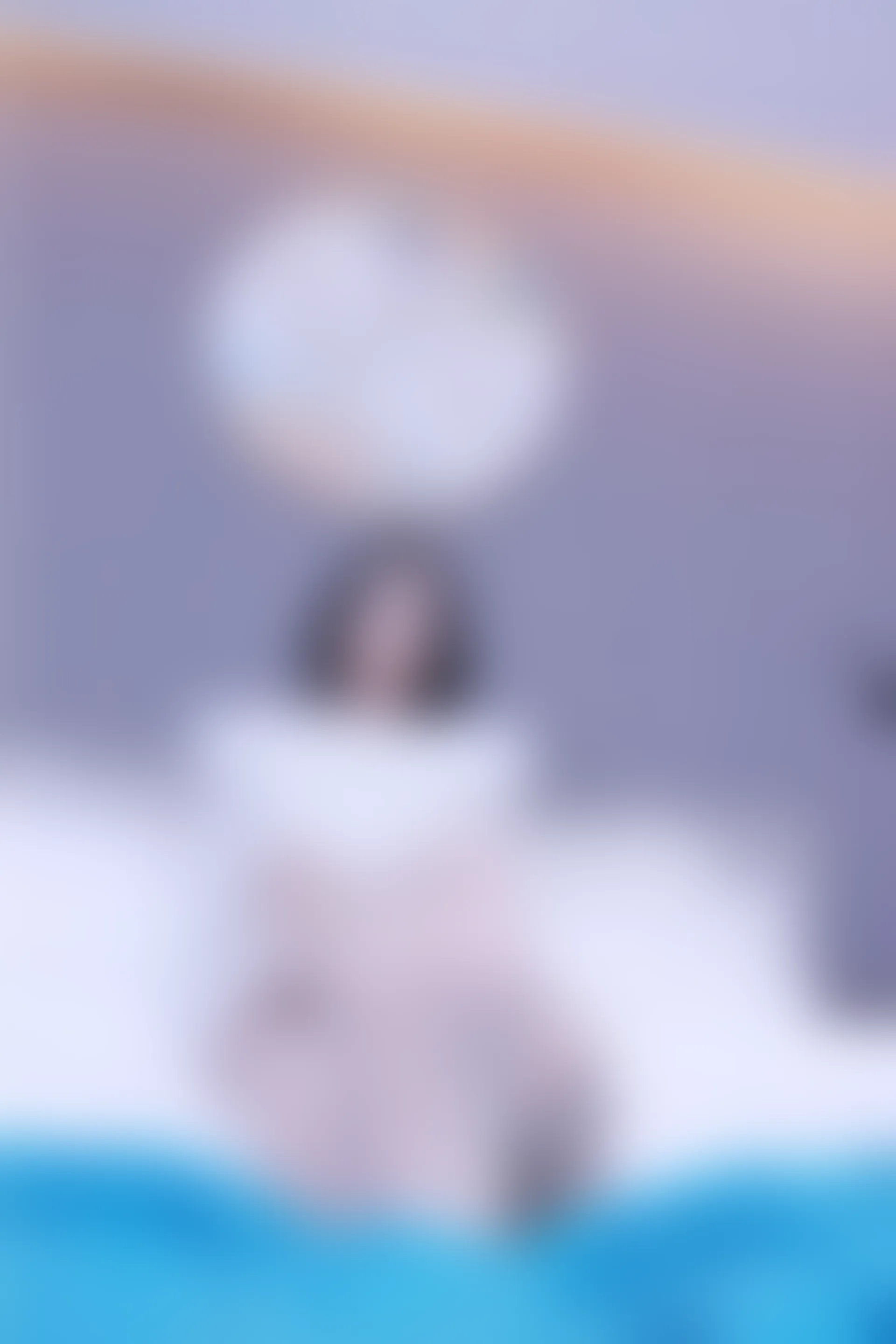 初夏女神 NO.010 依依 2022款白色毛领连衣裙搭白色短靴[147P+1V／5.55GB]