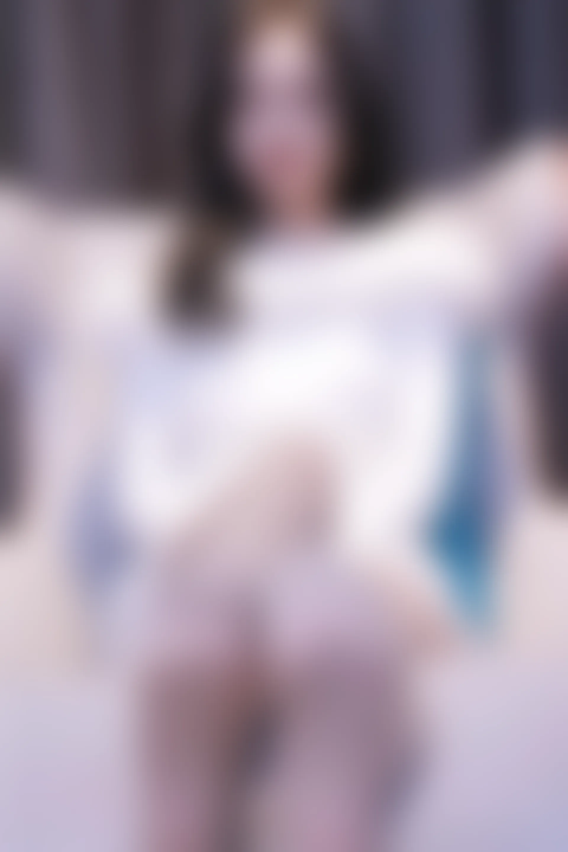 初夏女神 NO.010 依依 2022款白色毛领连衣裙搭白色短靴[147P+1V／5.55GB]