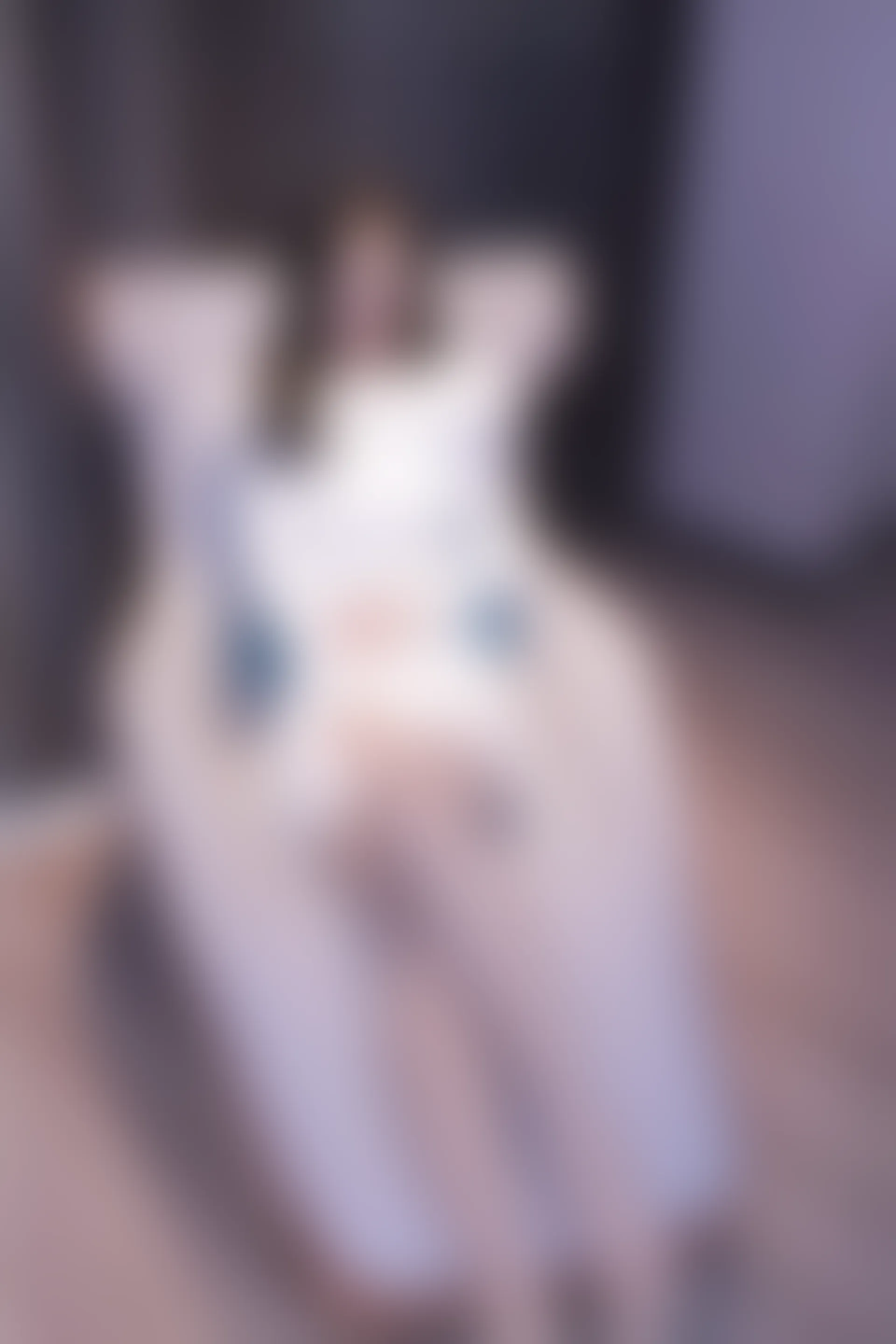 初夏女神 NO.010 依依 2022款白色毛领连衣裙搭白色短靴[147P+1V／5.55GB]