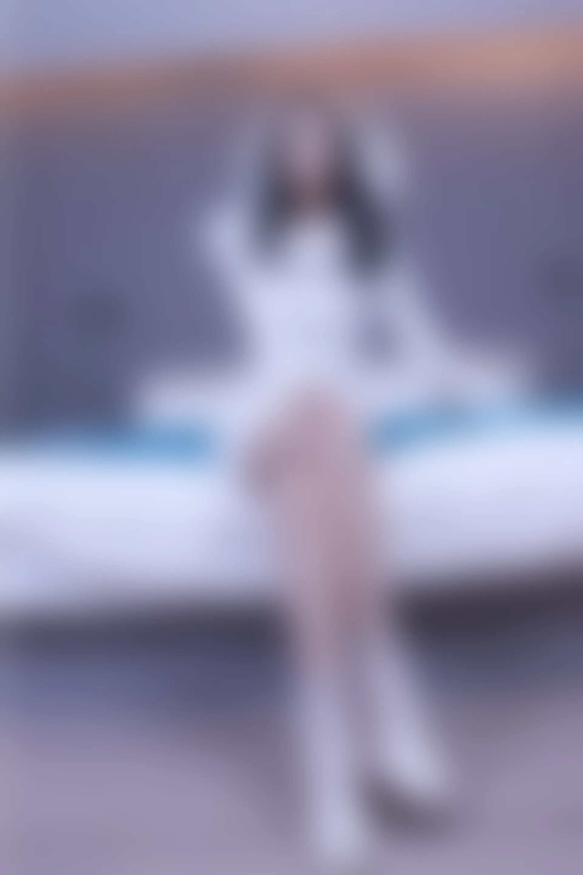 初夏女神 NO.010 依依 2022款白色毛领连衣裙搭白色短靴[147P+1V／5.55GB]