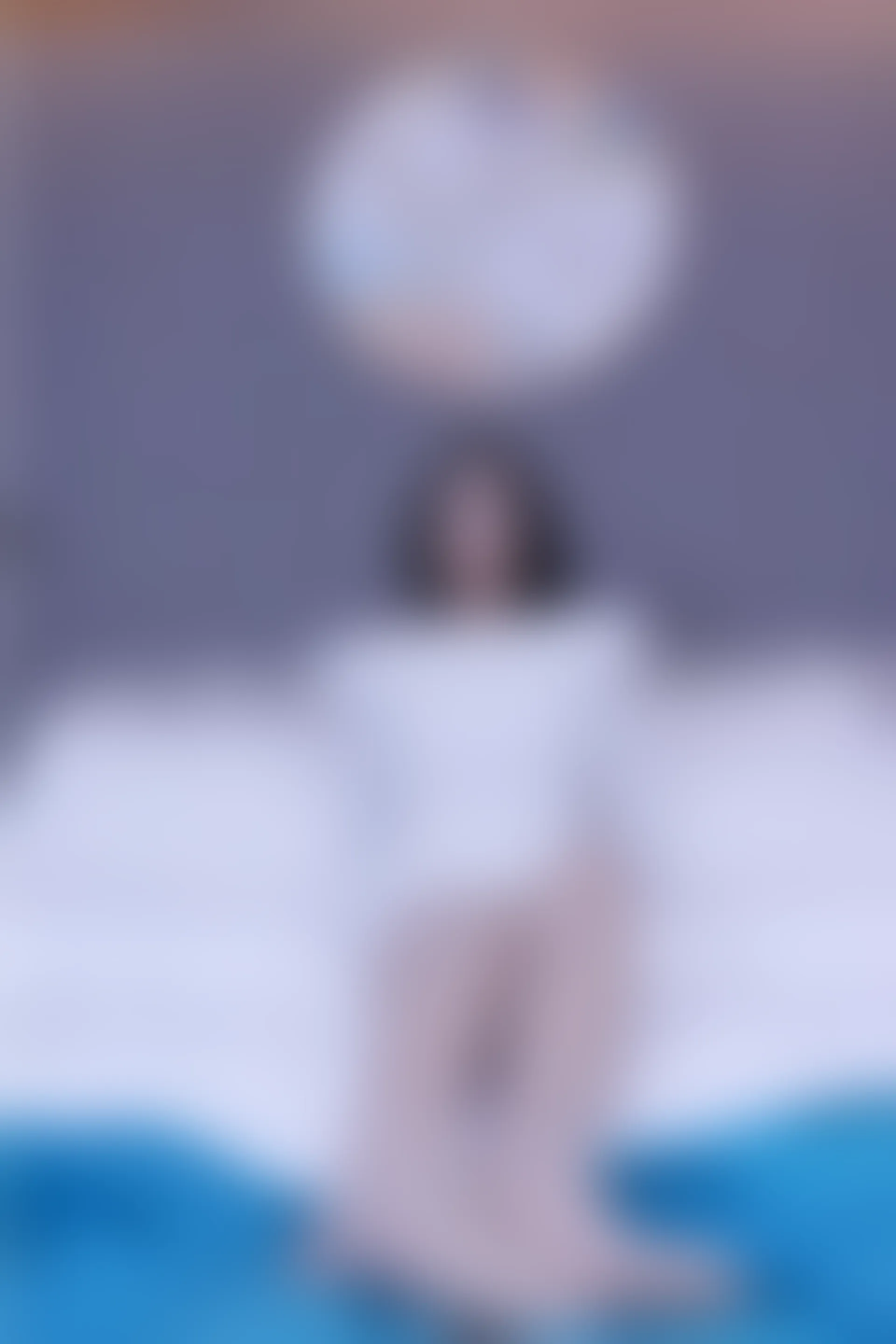 初夏女神 NO.010 依依 2022款白色毛领连衣裙搭白色短靴[147P+1V／5.55GB]