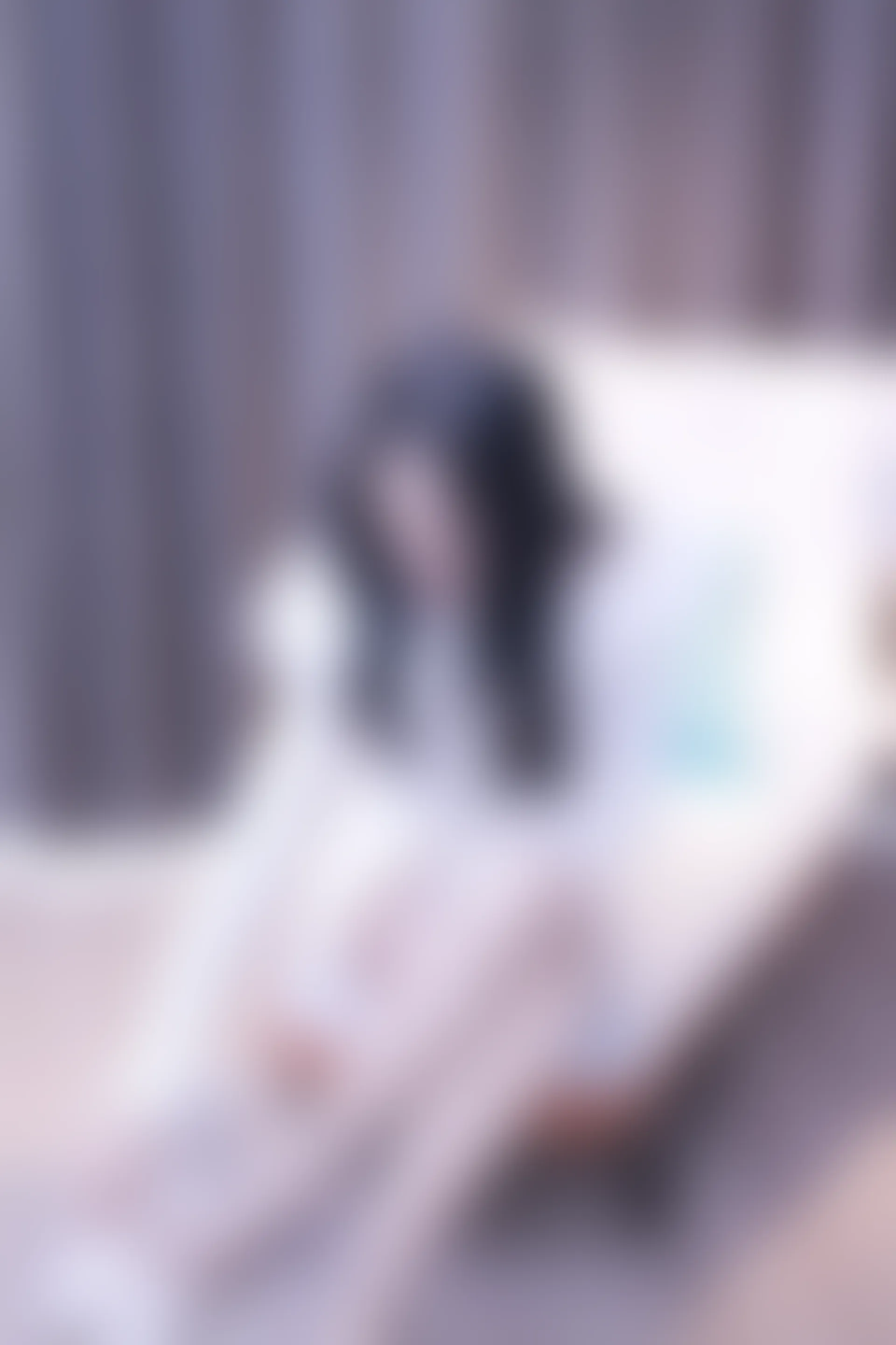 初夏女神 NO.010 依依 2022款白色毛领连衣裙搭白色短靴[147P+1V／5.55GB]
