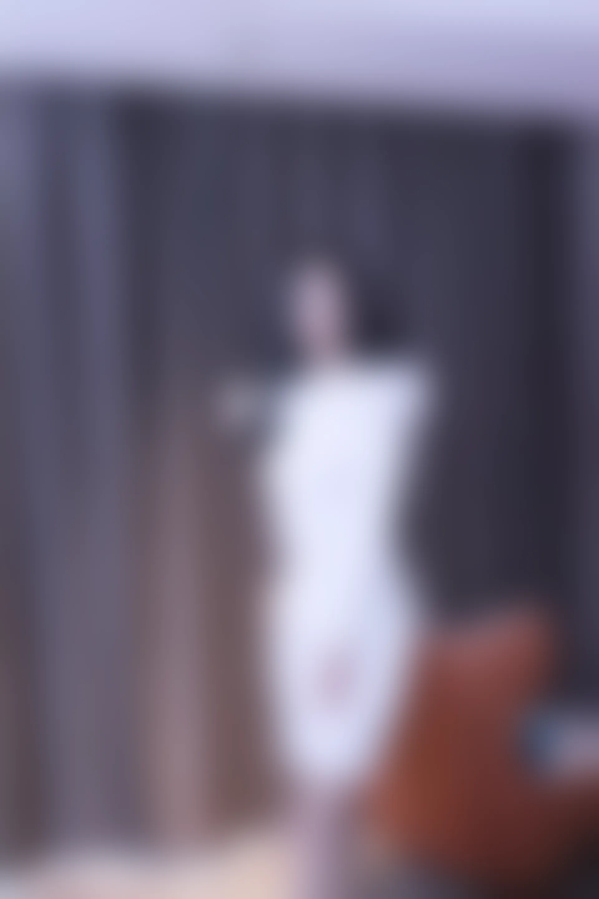 初夏女神 NO.010 依依 2022款白色毛领连衣裙搭白色短靴[147P+1V／5.55GB]
