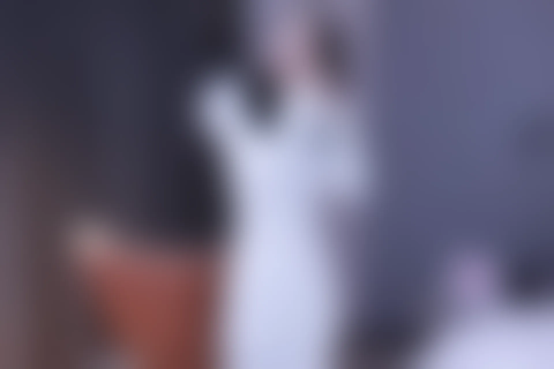 初夏女神 NO.010 依依 2022款白色毛领连衣裙搭白色短靴[147P+1V／5.55GB]