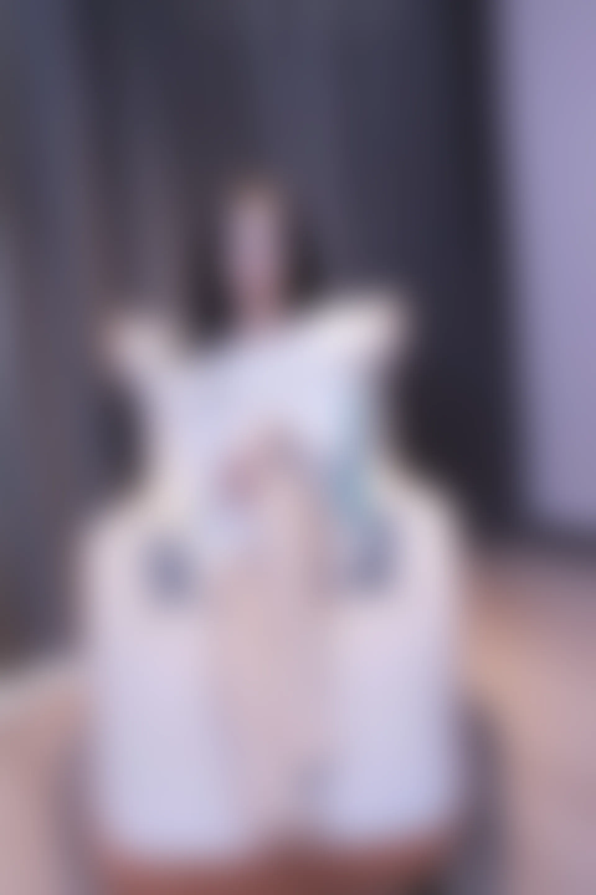初夏女神 NO.010 依依 2022款白色毛领连衣裙搭白色短靴[147P+1V／5.55GB]