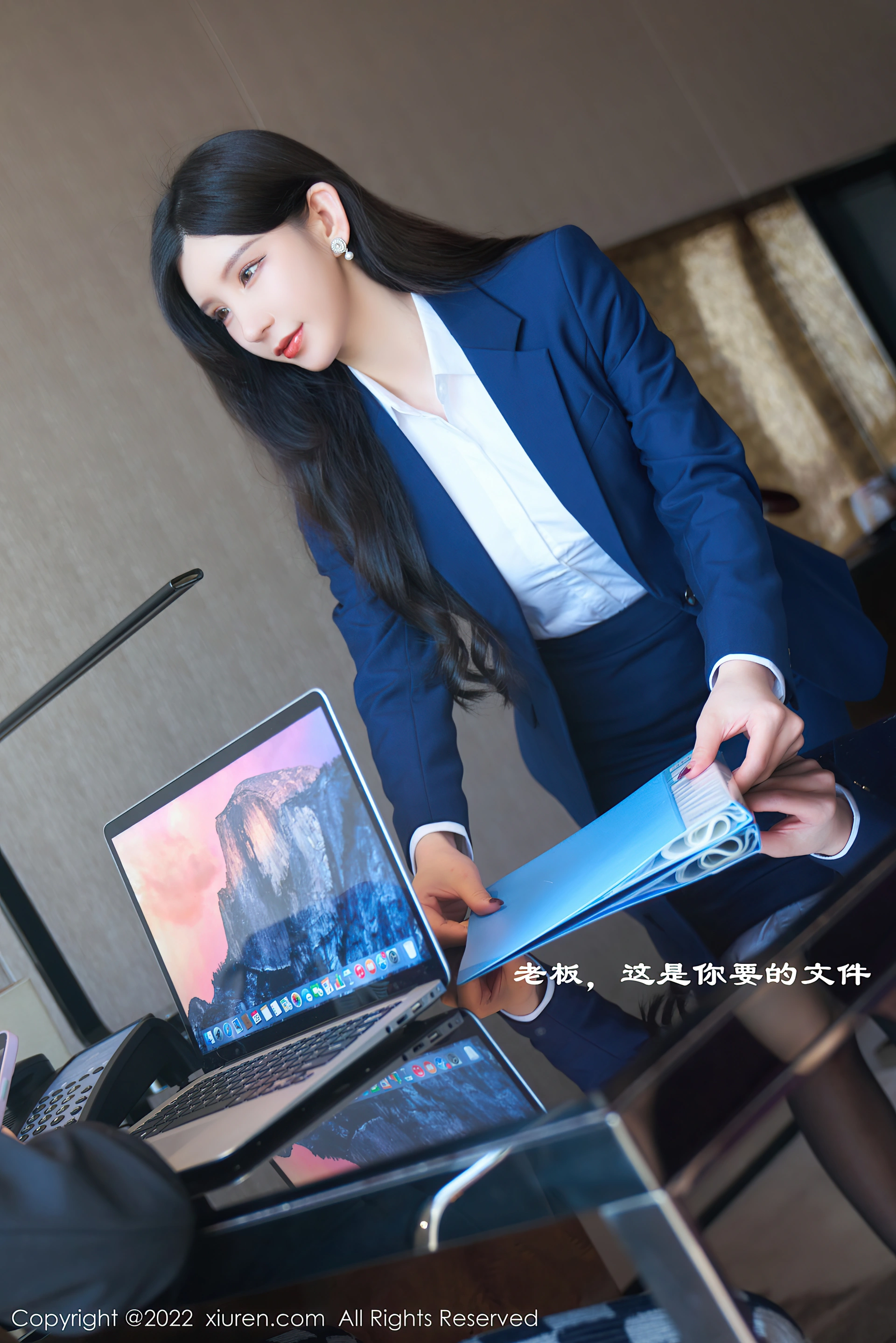 XiuRen秀人网 2022.03.11 No.4708 周于希Sally 黑丝美腿[83+1P 777MB]