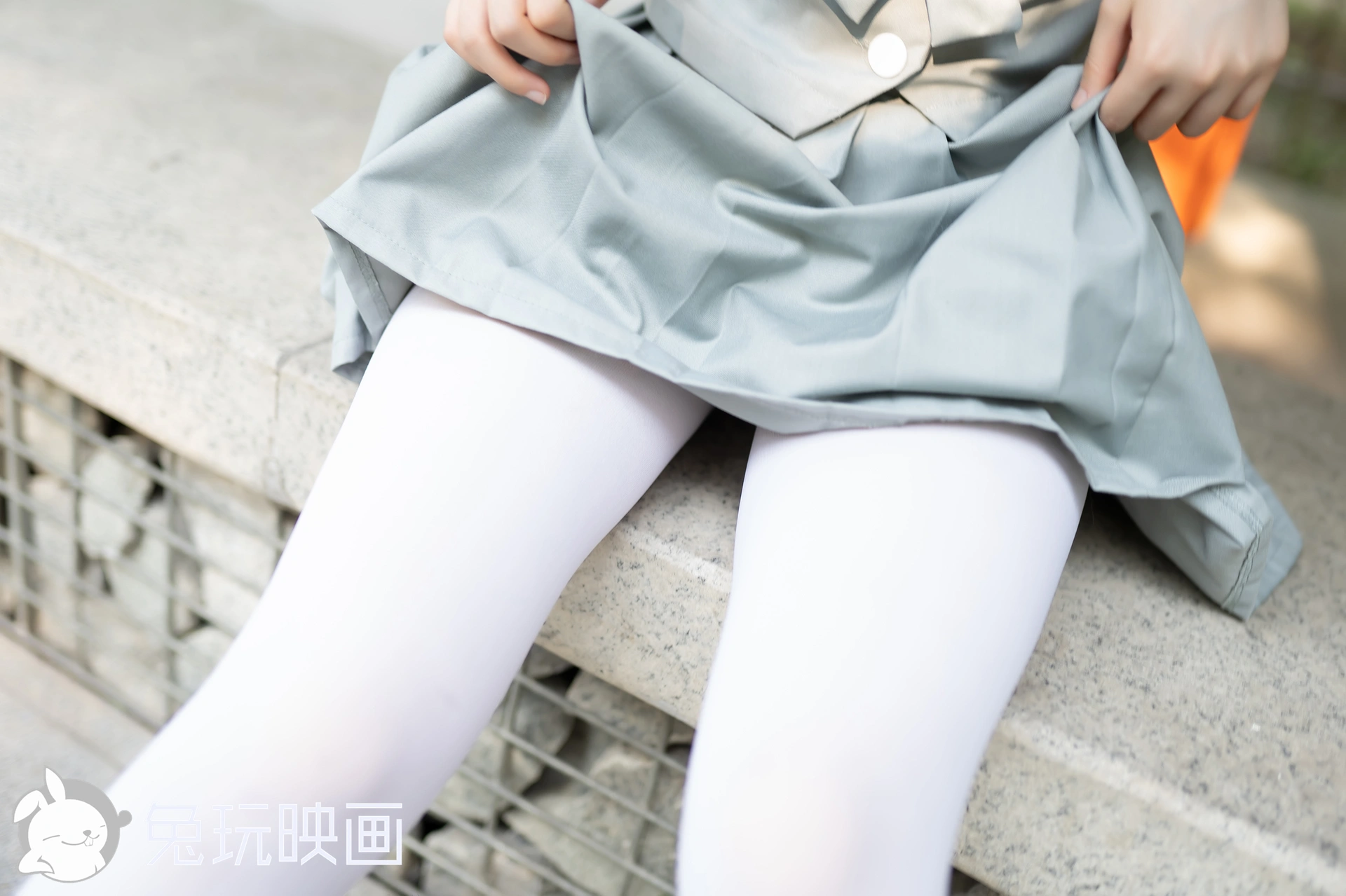 D54.004 发光的白丝 [40P-85MB]