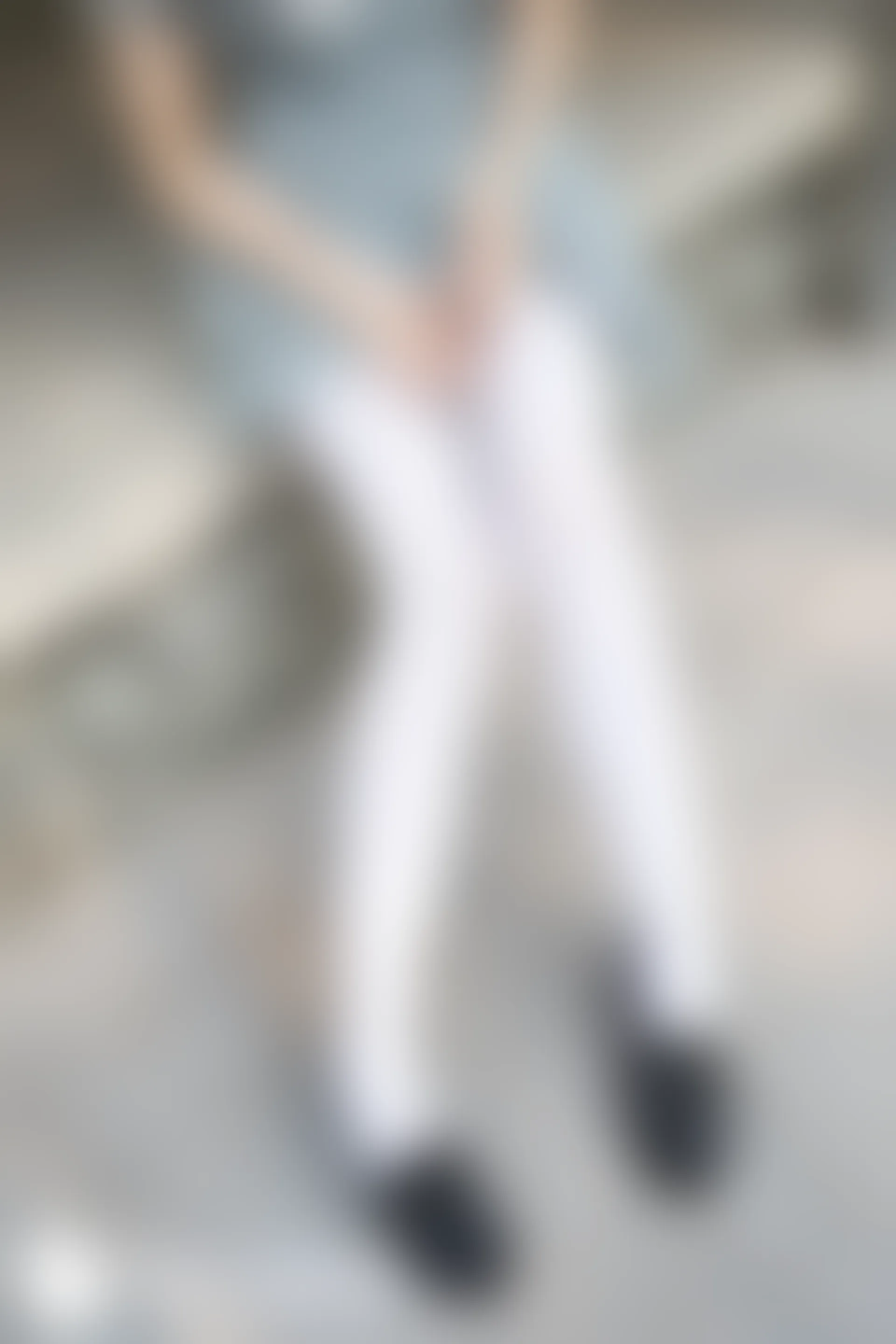 D54.004 发光的白丝 [40P-85MB]