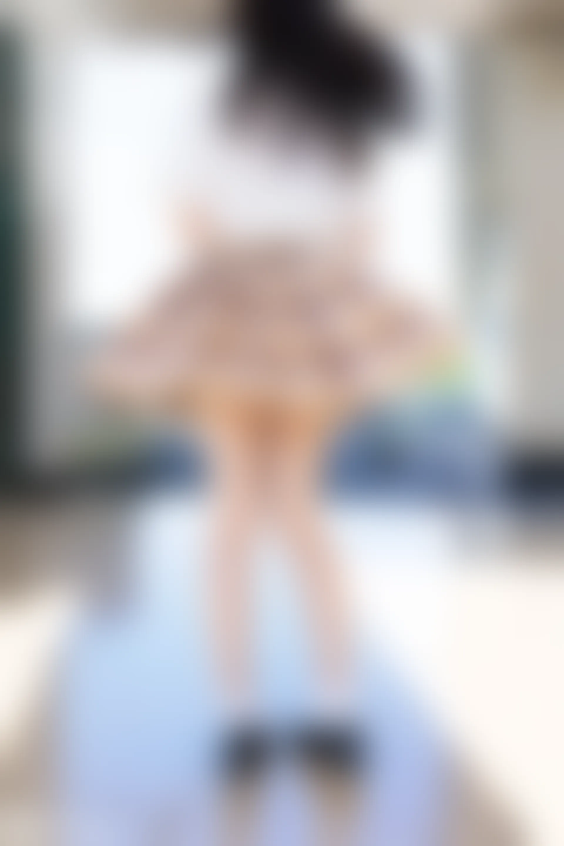 C25.008 制服果腿女孩 [40P-344MB]