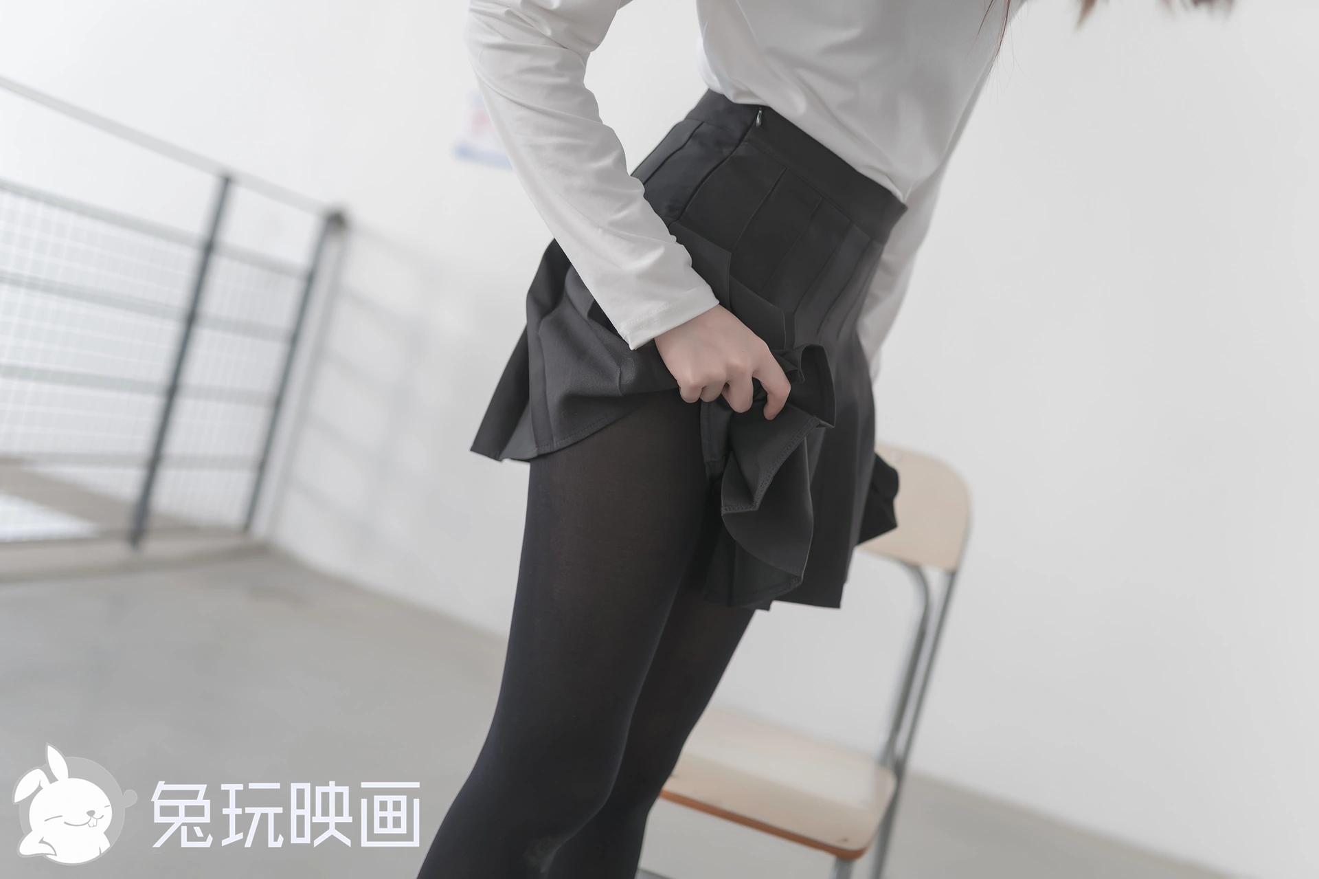 C34.004 冬天里的黑袜 [40P-57MB]