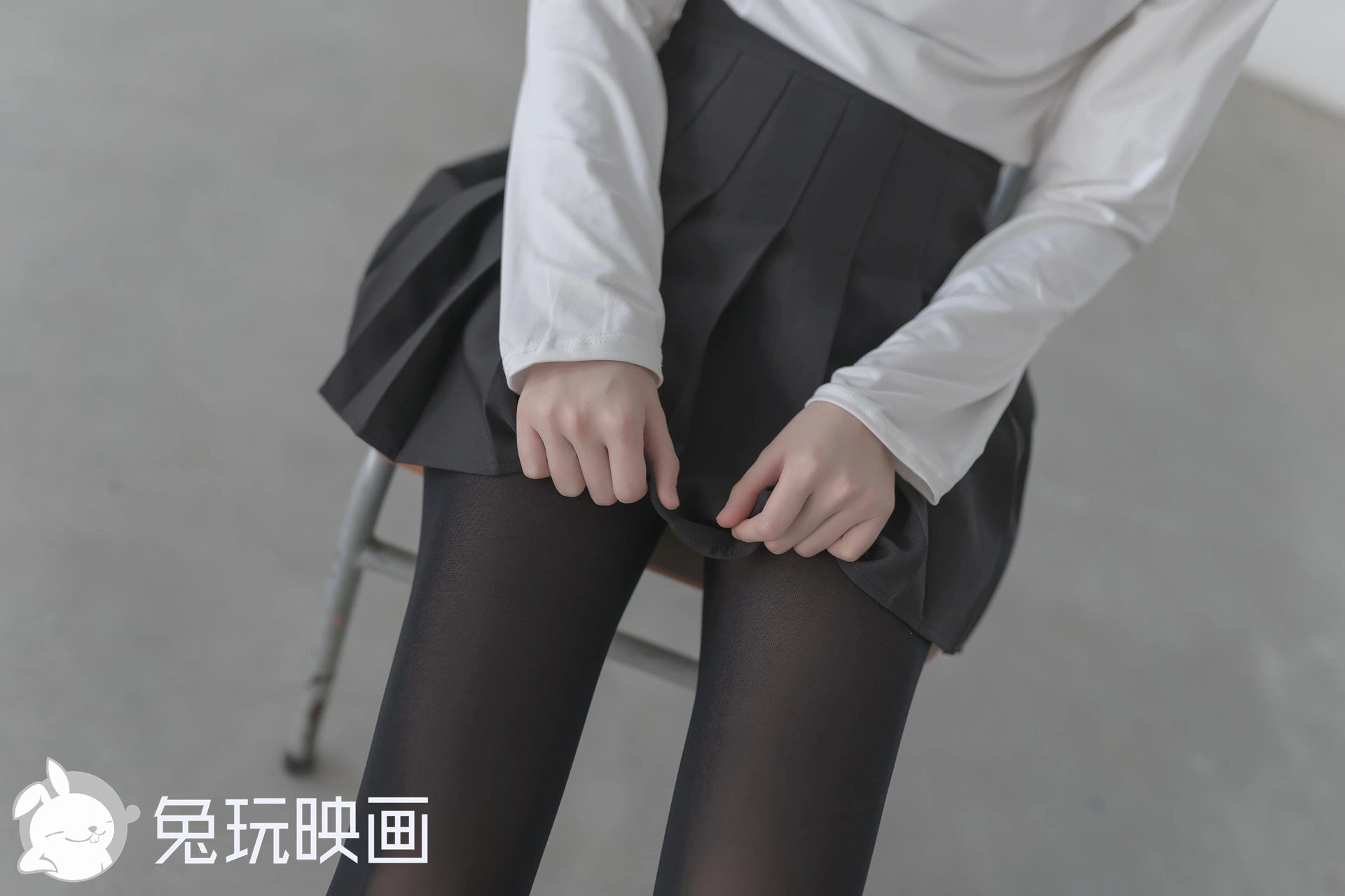 C34.004 冬天里的黑袜 [40P-57MB]