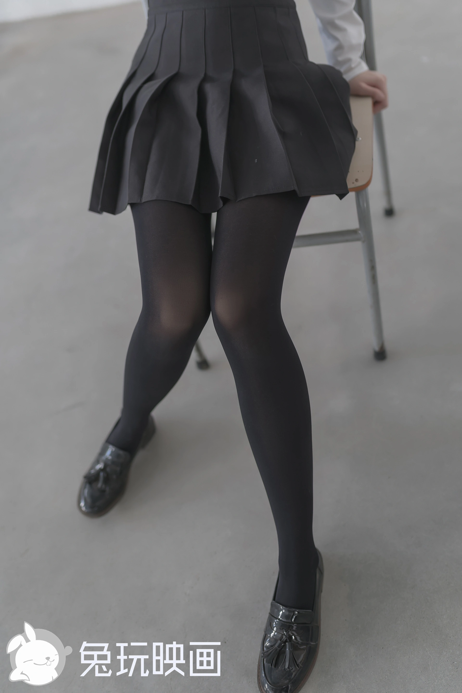 C34.004 冬天里的黑袜 [40P-57MB]