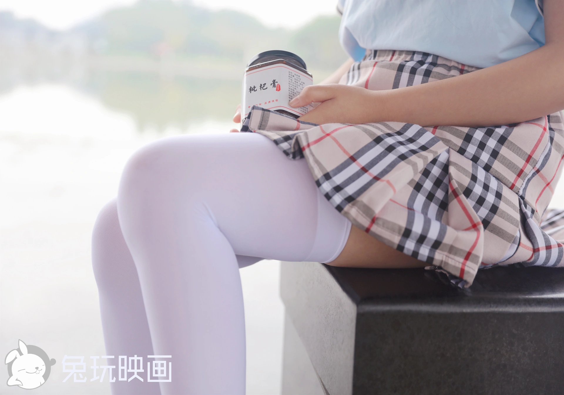 D52.006 枇杷和白丝 [44P-237MB]