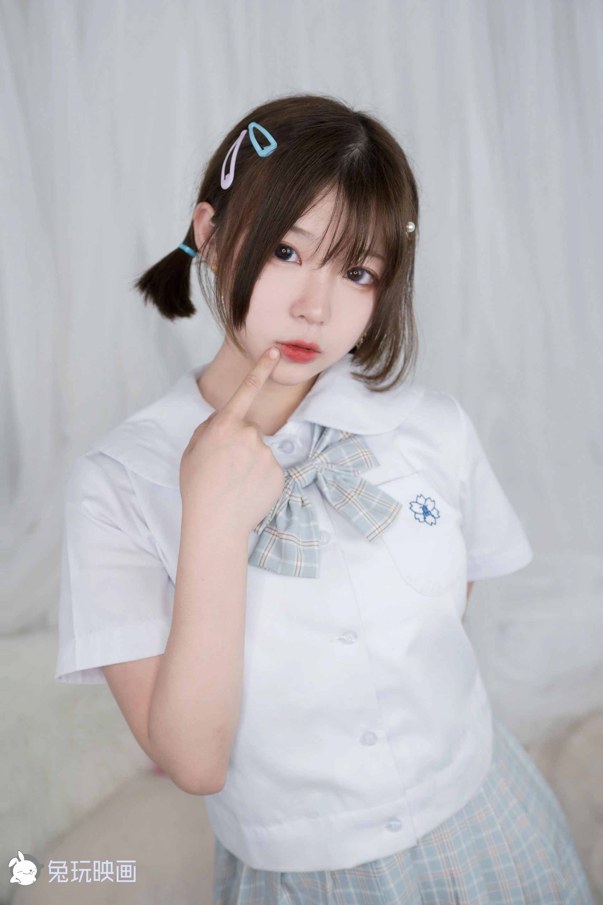 C09.008 制服女孩 [41P-362MB]
