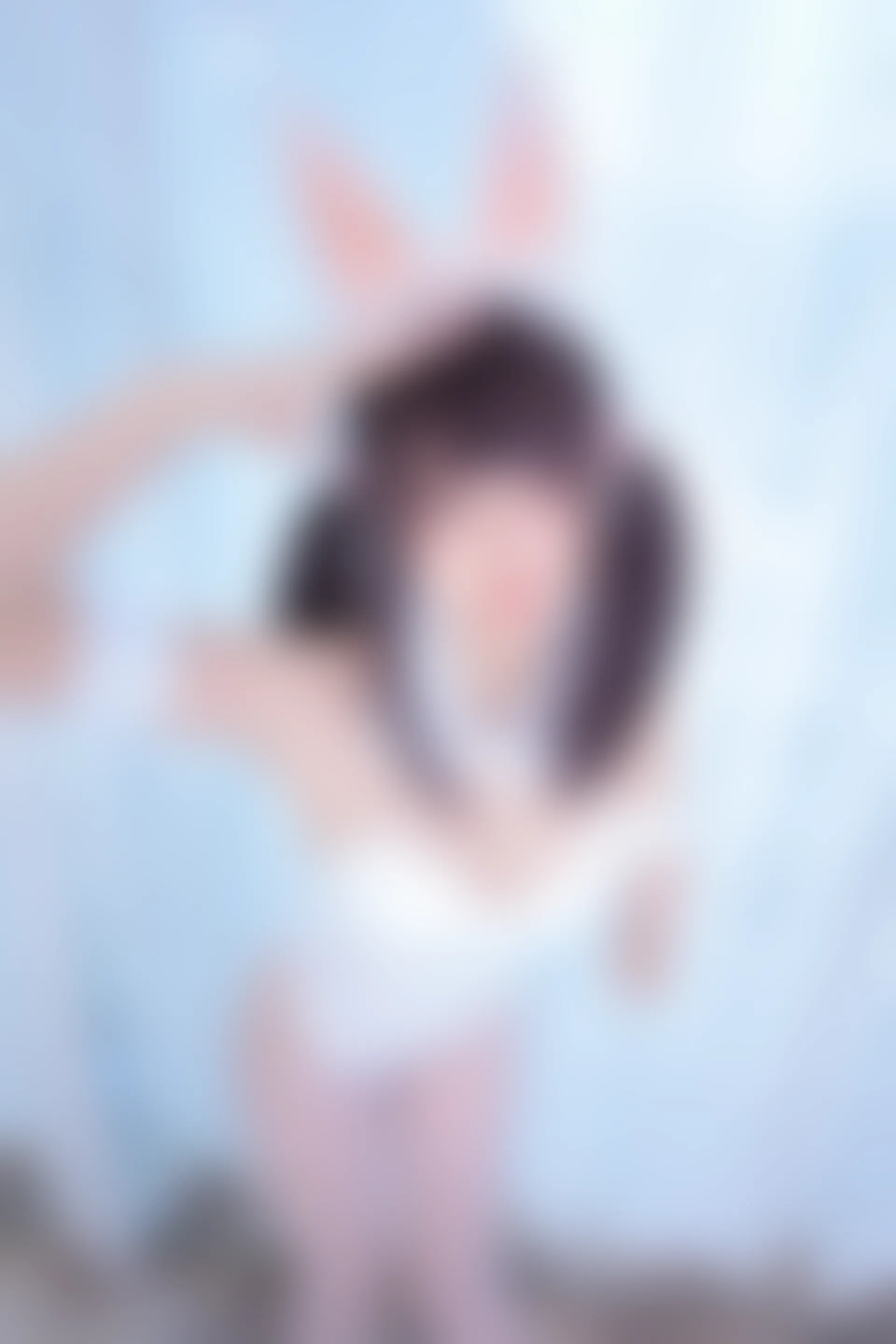 神楽坂真冬 第三季 序号33：兔女郎与钢管《バニーバブル》 [150P2V-825MB]标签：兔女郎, 内衣, 双马尾, 白丝, 神楽坂真冬, 美腿, 美足, 高跟鞋, 黑丝