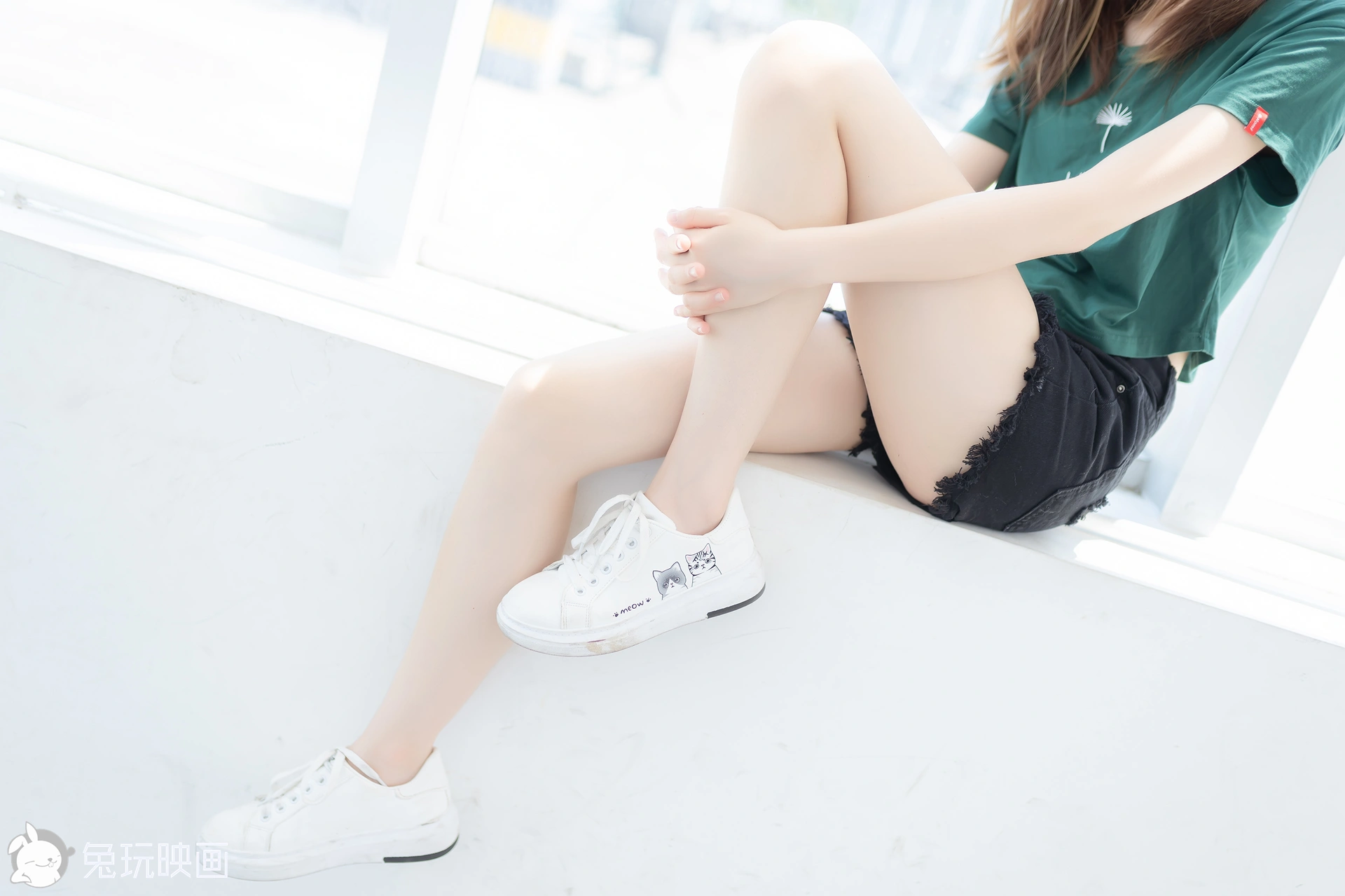 C47.005 绿T恤白鞋少女 [40P-83MB]