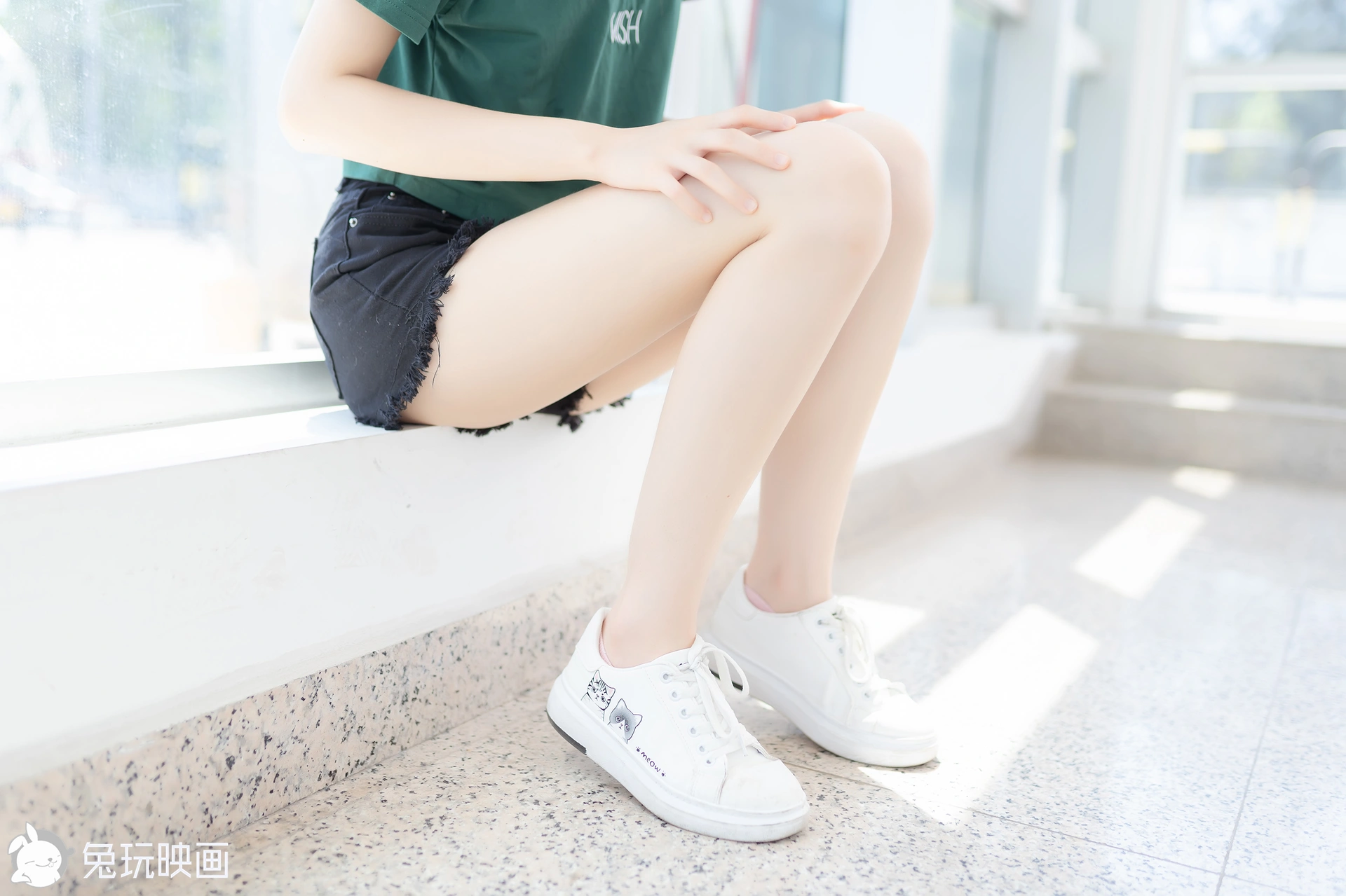 C47.005 绿T恤白鞋少女 [40P-83MB]