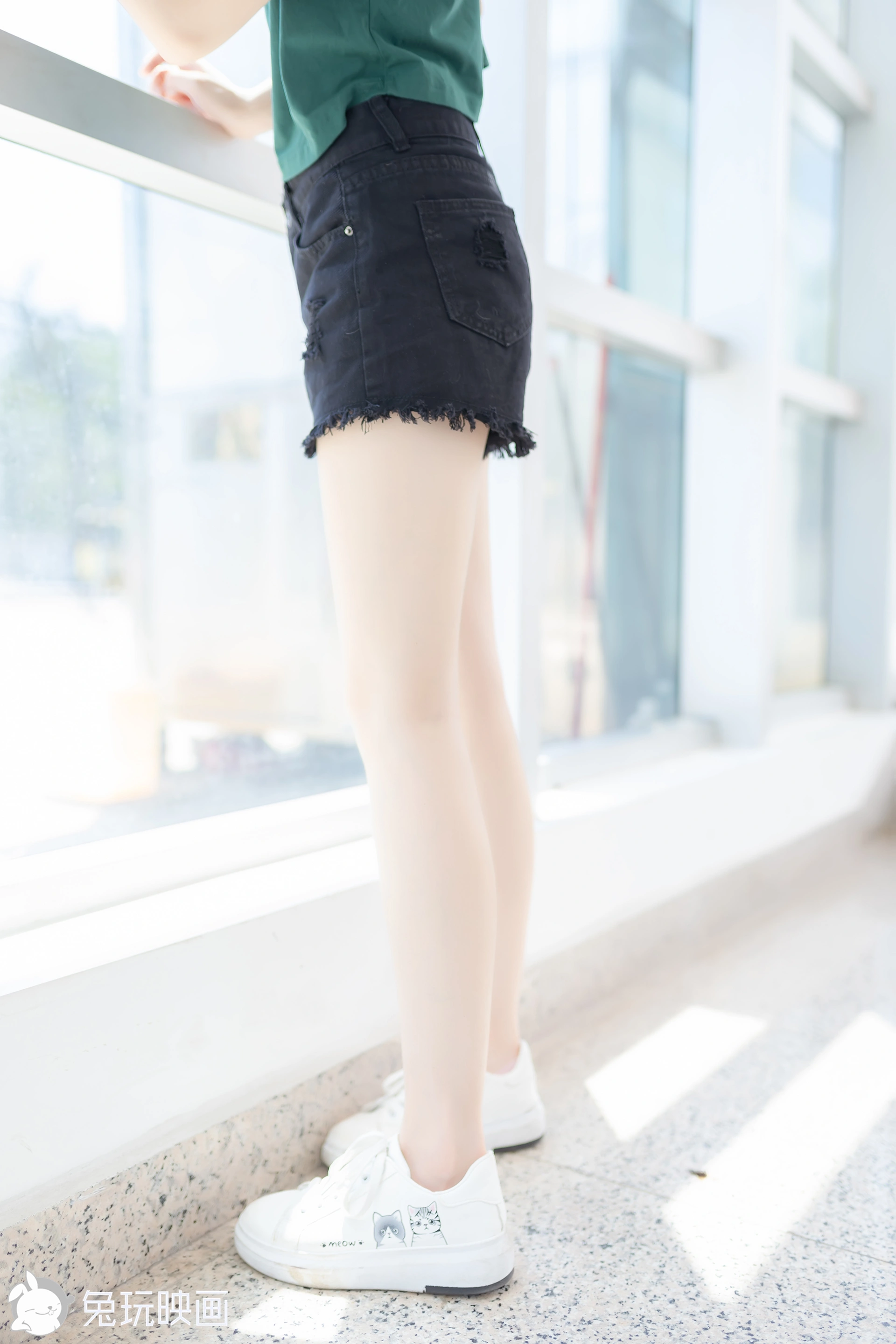 C47.005 绿T恤白鞋少女 [40P-83MB]