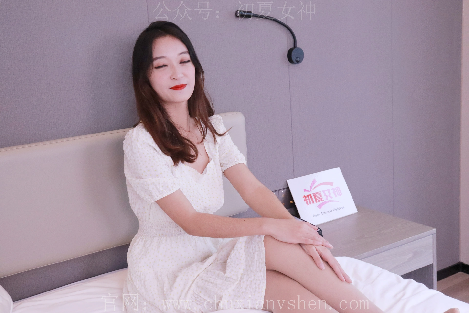 初夏女神 NO.015 依依~白色M码秋季连衣裙搭高跟鞋[137P-1V-4.17G]