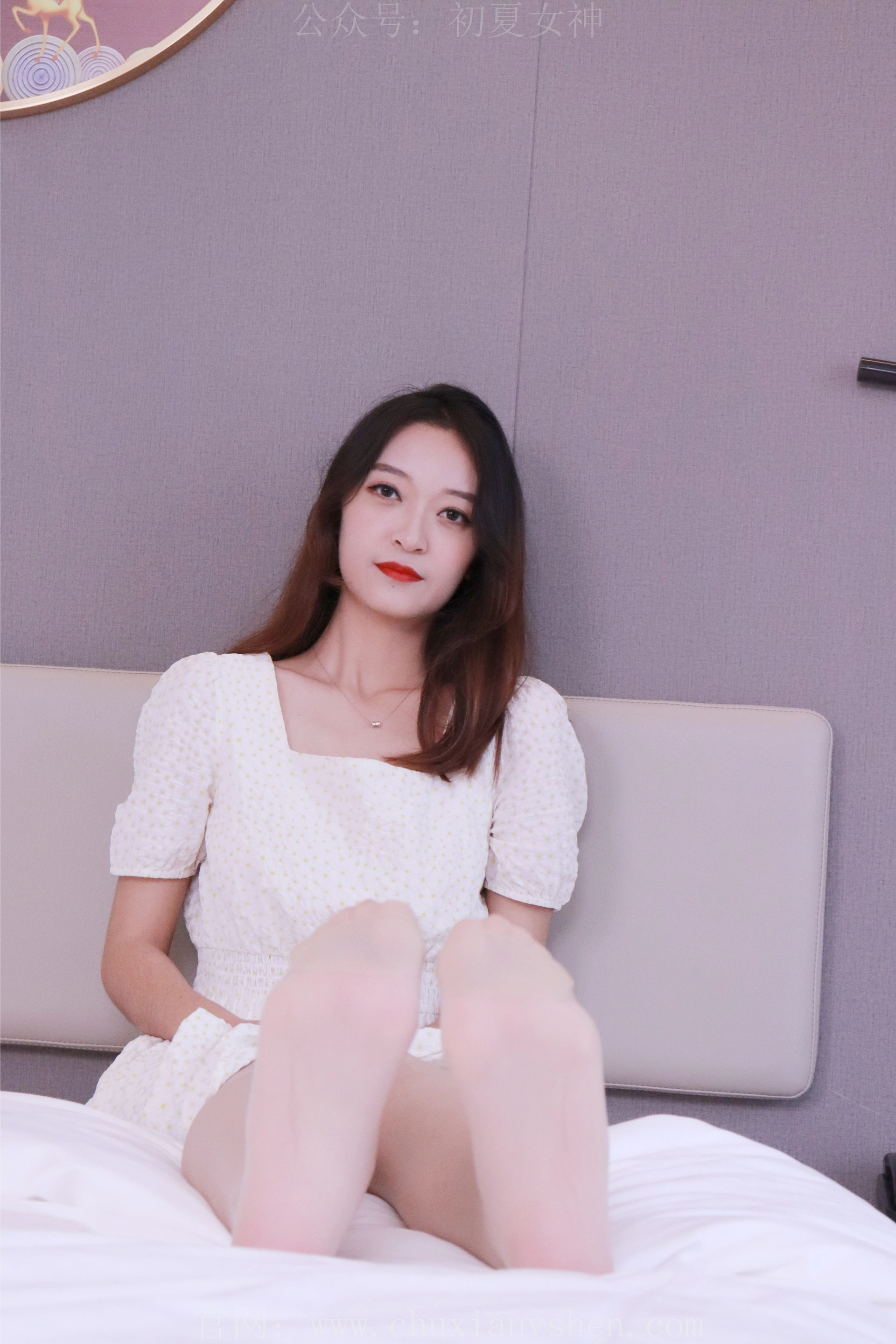 初夏女神 NO.015 依依~白色M码秋季连衣裙搭高跟鞋[137P-1V-4.17G]