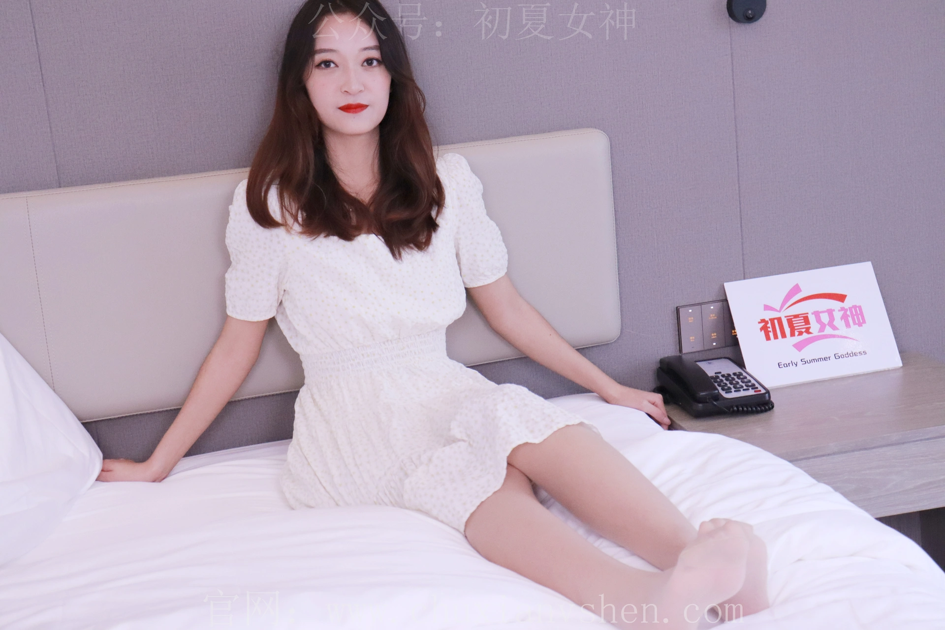 初夏女神 NO.015 依依~白色M码秋季连衣裙搭高跟鞋[137P-1V-4.17G]