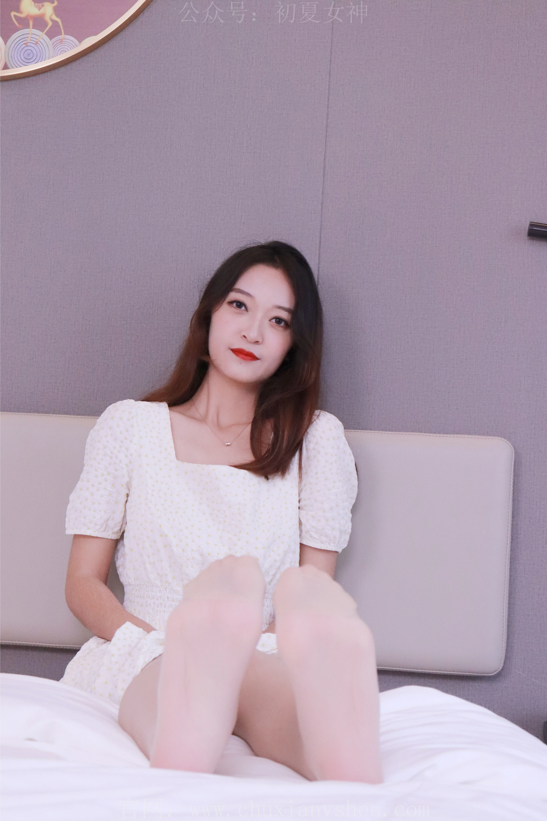 初夏女神 NO.015 依依~白色M码秋季连衣裙搭高跟鞋[137P-1V-4.17G]