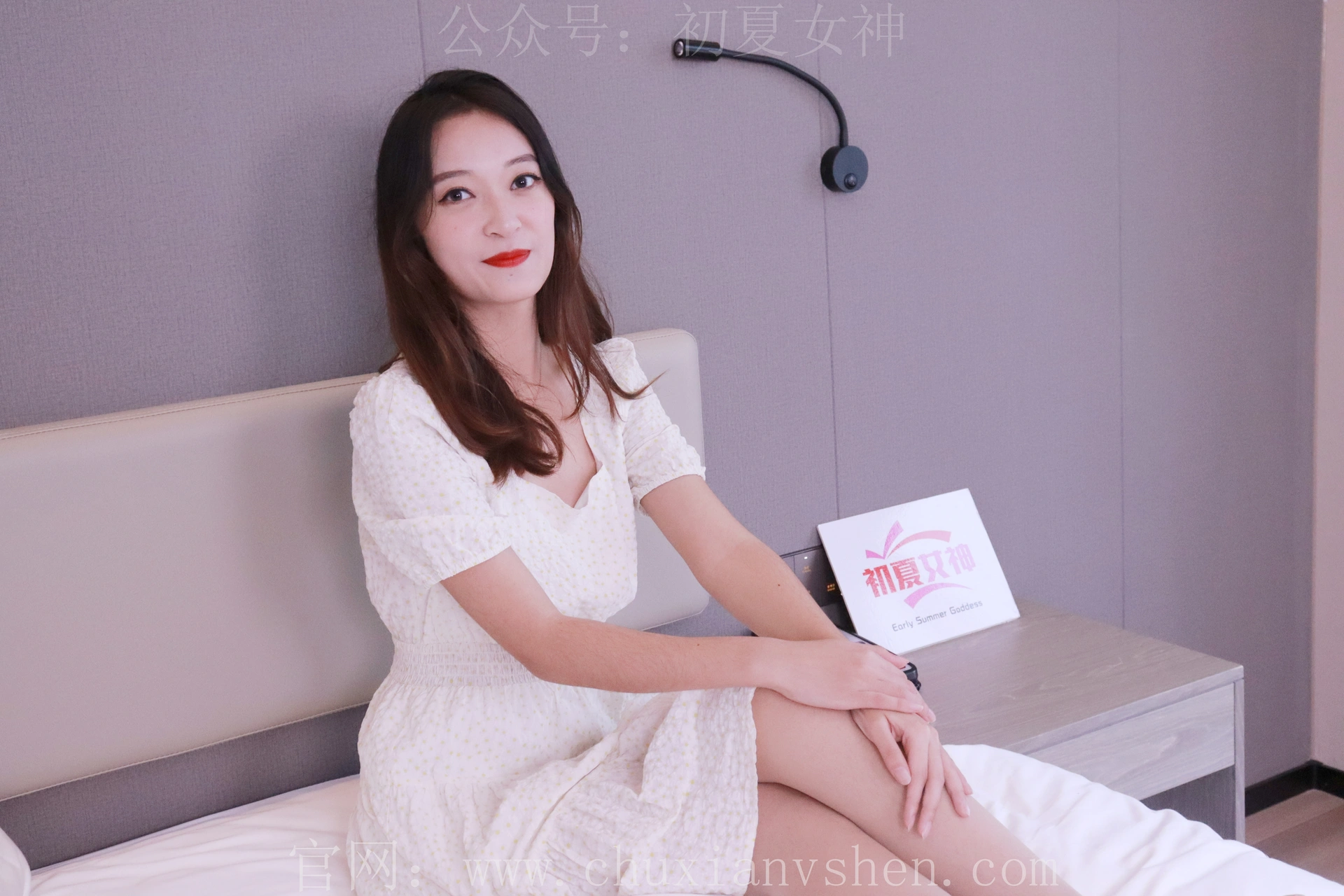 初夏女神 NO.015 依依~白色M码秋季连衣裙搭高跟鞋[137P-1V-4.17G]