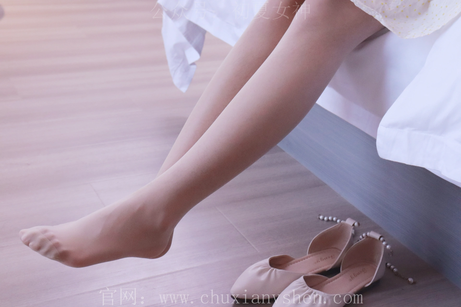 初夏女神 NO.015 依依~白色M码秋季连衣裙搭高跟鞋[137P-1V-4.17G]