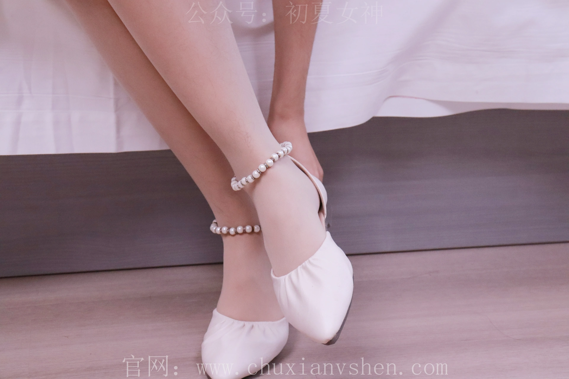 初夏女神 NO.015 依依~白色M码秋季连衣裙搭高跟鞋[137P-1V-4.17G]