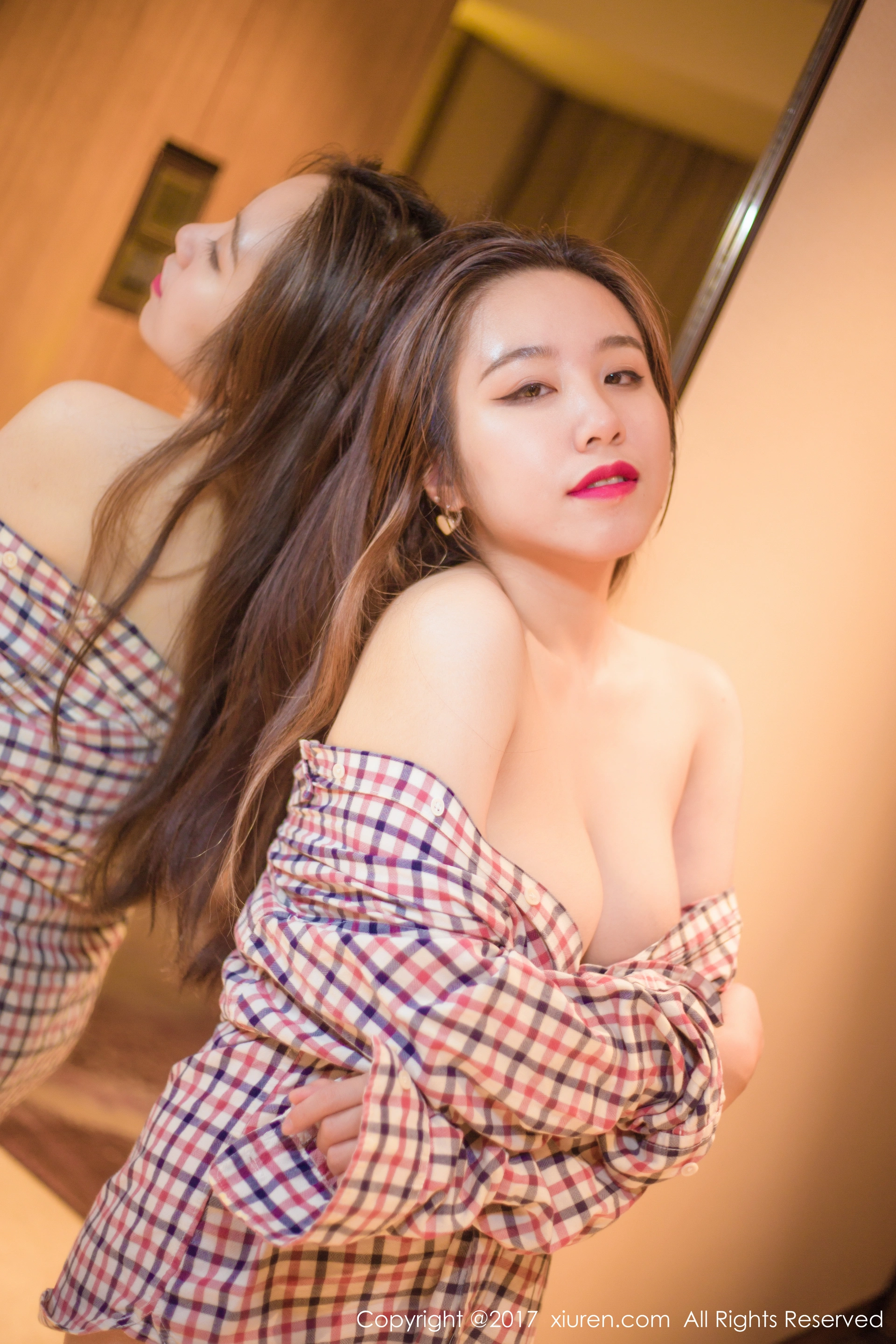 XiuRen秀人网 2017.09.28 No.823 吃白菜的vi菜菜[48+1P192M]