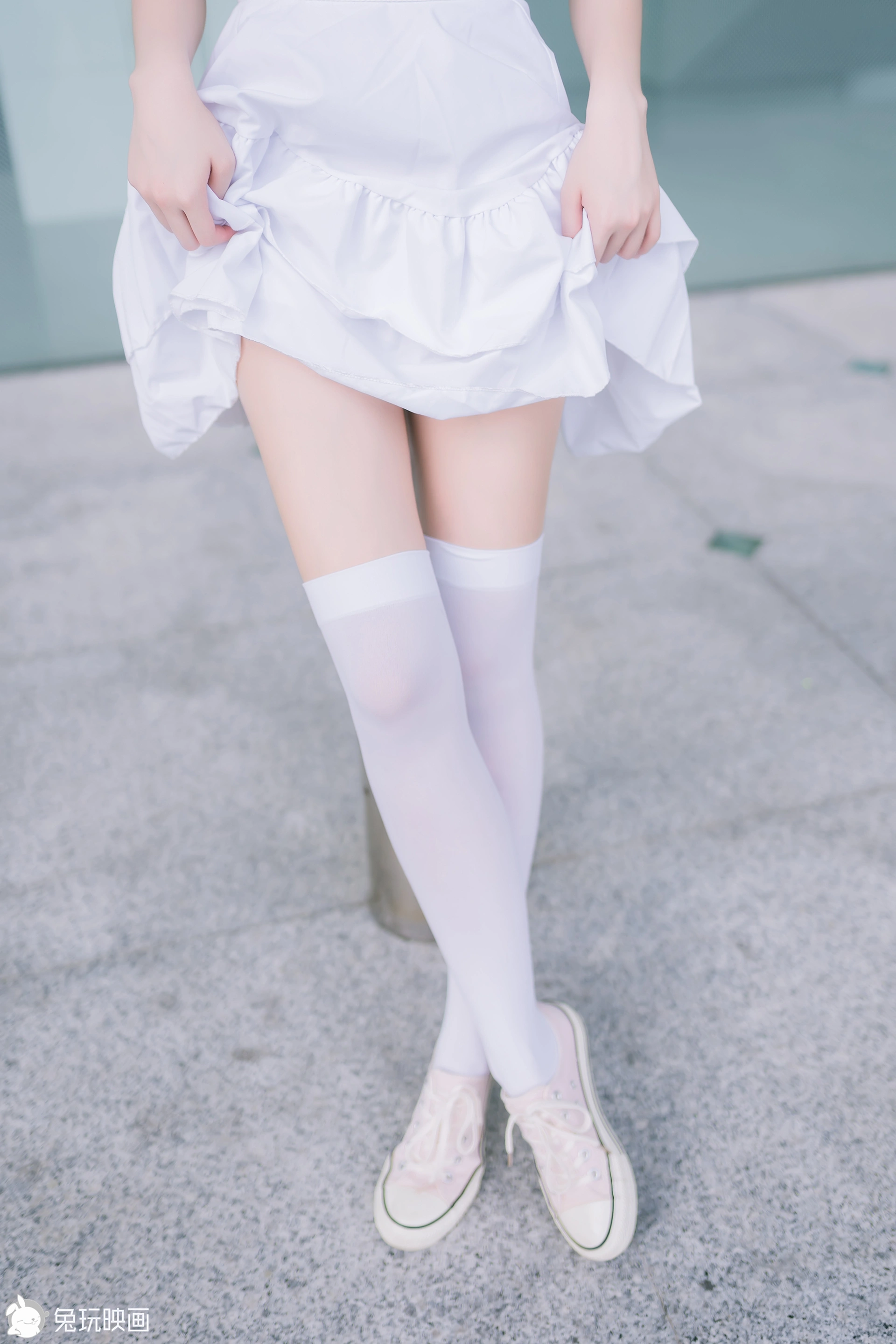 C19.001 白裙白丝 [39P-82MB]