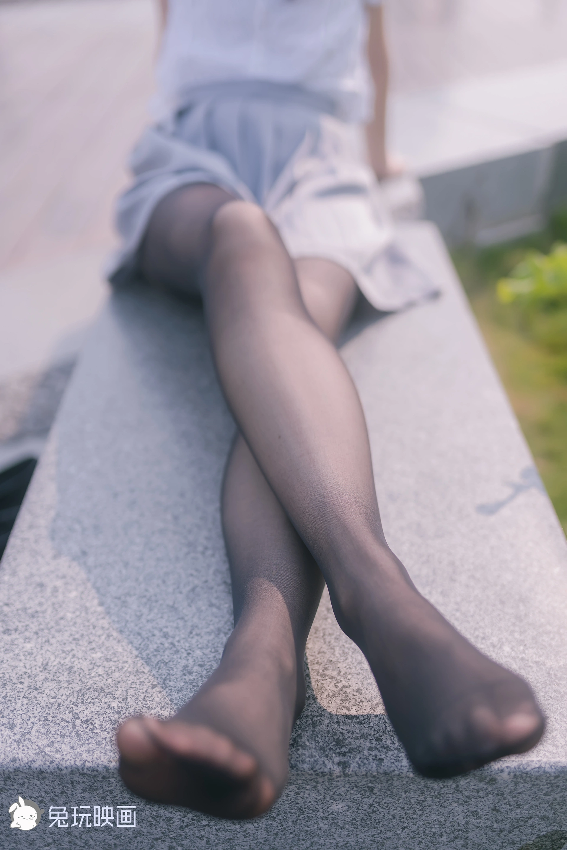 C00.003 河边的黑丝 [42P-89MB]