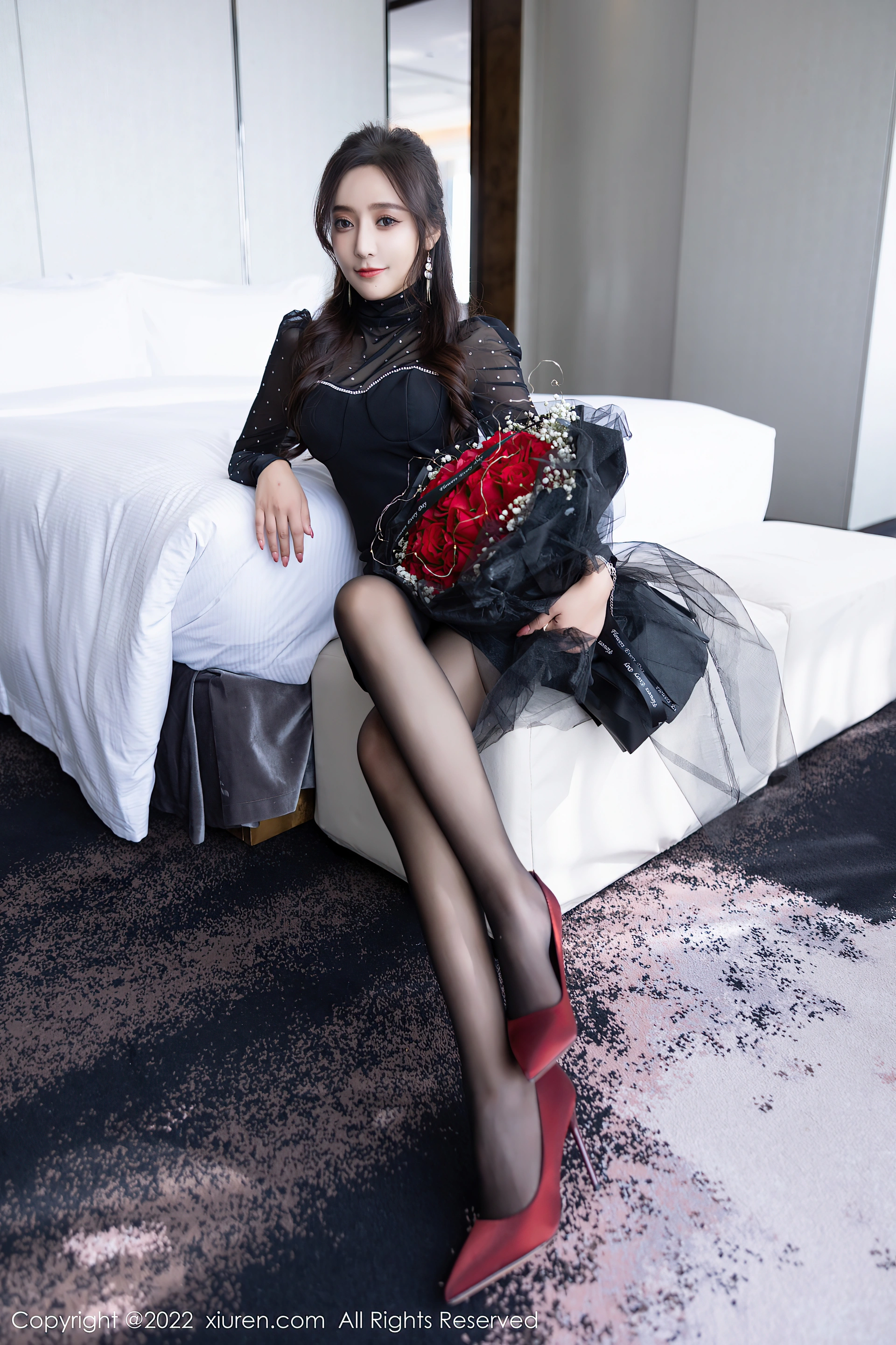 XiuRen秀人网 2022.02.11 No.4574 王馨瑶yanni 黑丝美腿[65+1P 573MB]
