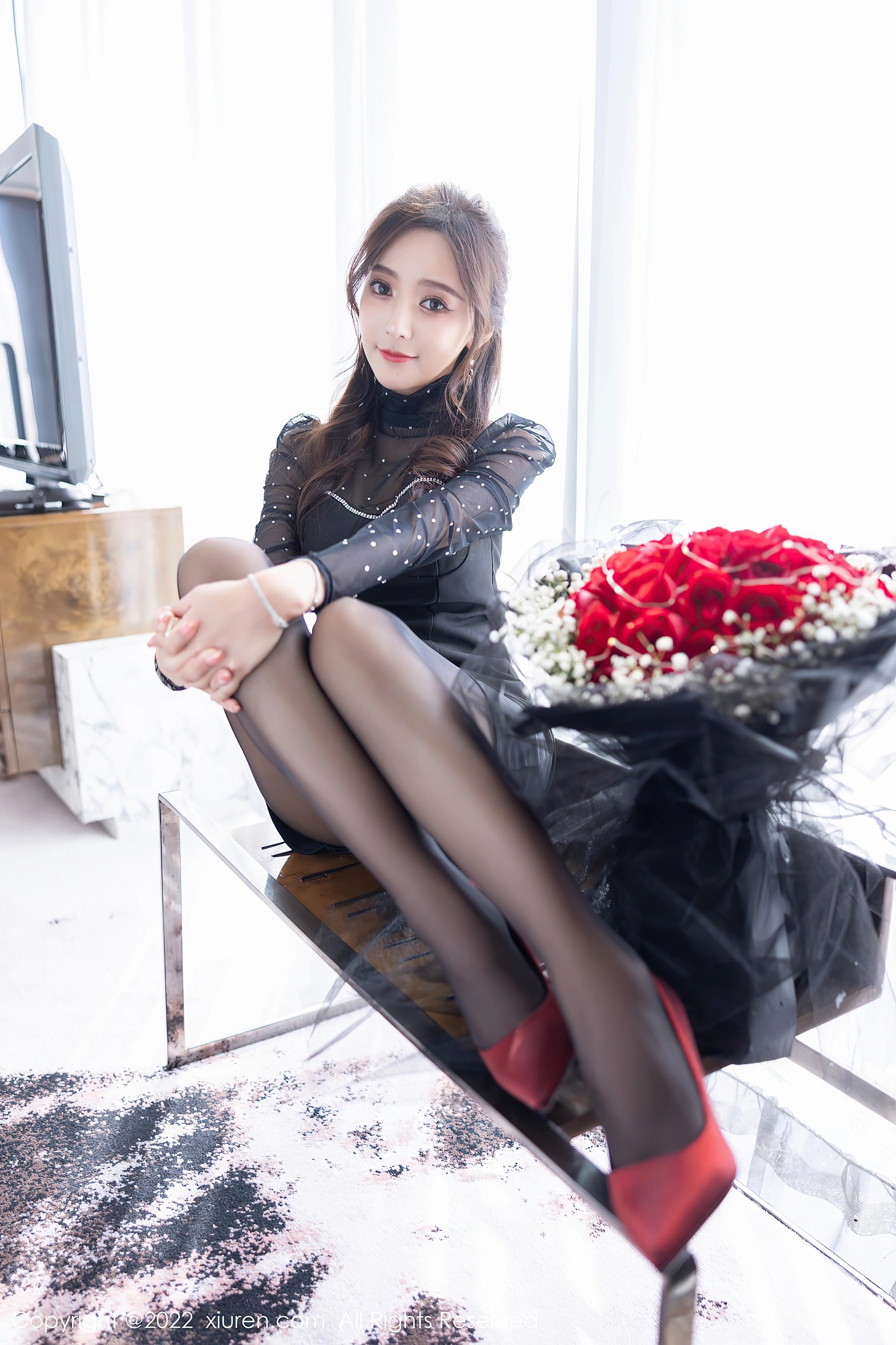XiuRen秀人网 2022.02.11 No.4574 王馨瑶yanni 黑丝美腿[65+1P 573MB]